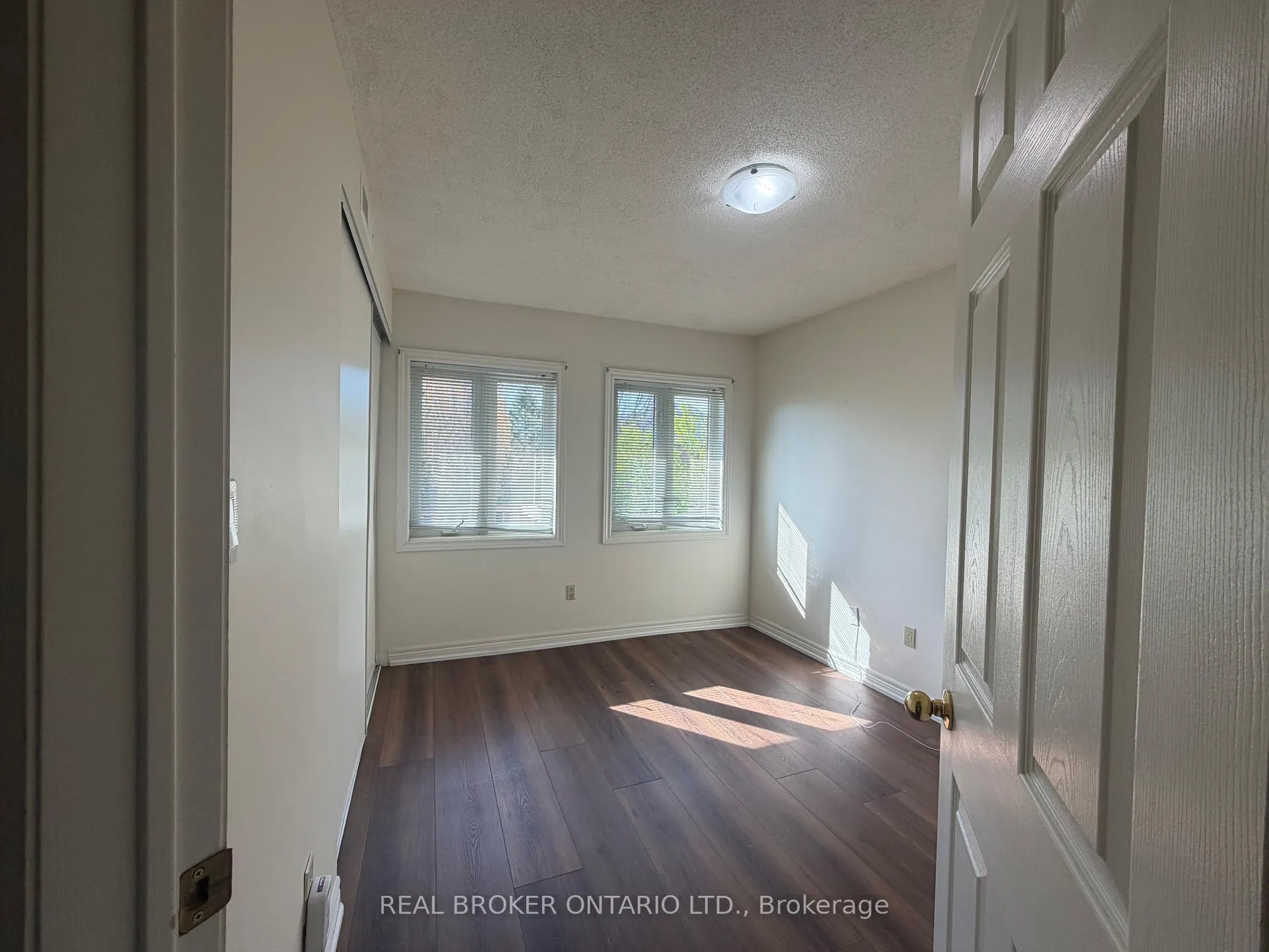 Photo 8 of Unit 108, 4140 Foxwood Drive, Burlington, Tansley — HOMEH