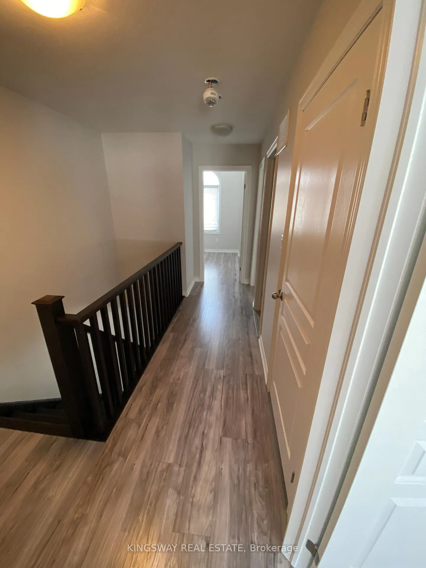 Photo 6 of 16 Kenridge Terrace, Hamilton, Stoney Creek Mountain — HOMEH