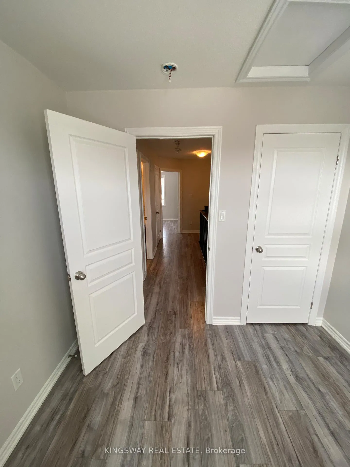 Photo 9 of 16 Kenridge Terrace, Hamilton, Stoney Creek Mountain — HOMEH