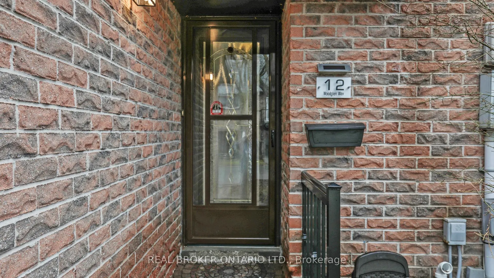 Photo 1 of 12 Woodglen Way, Markham, Unionville — HOMEH