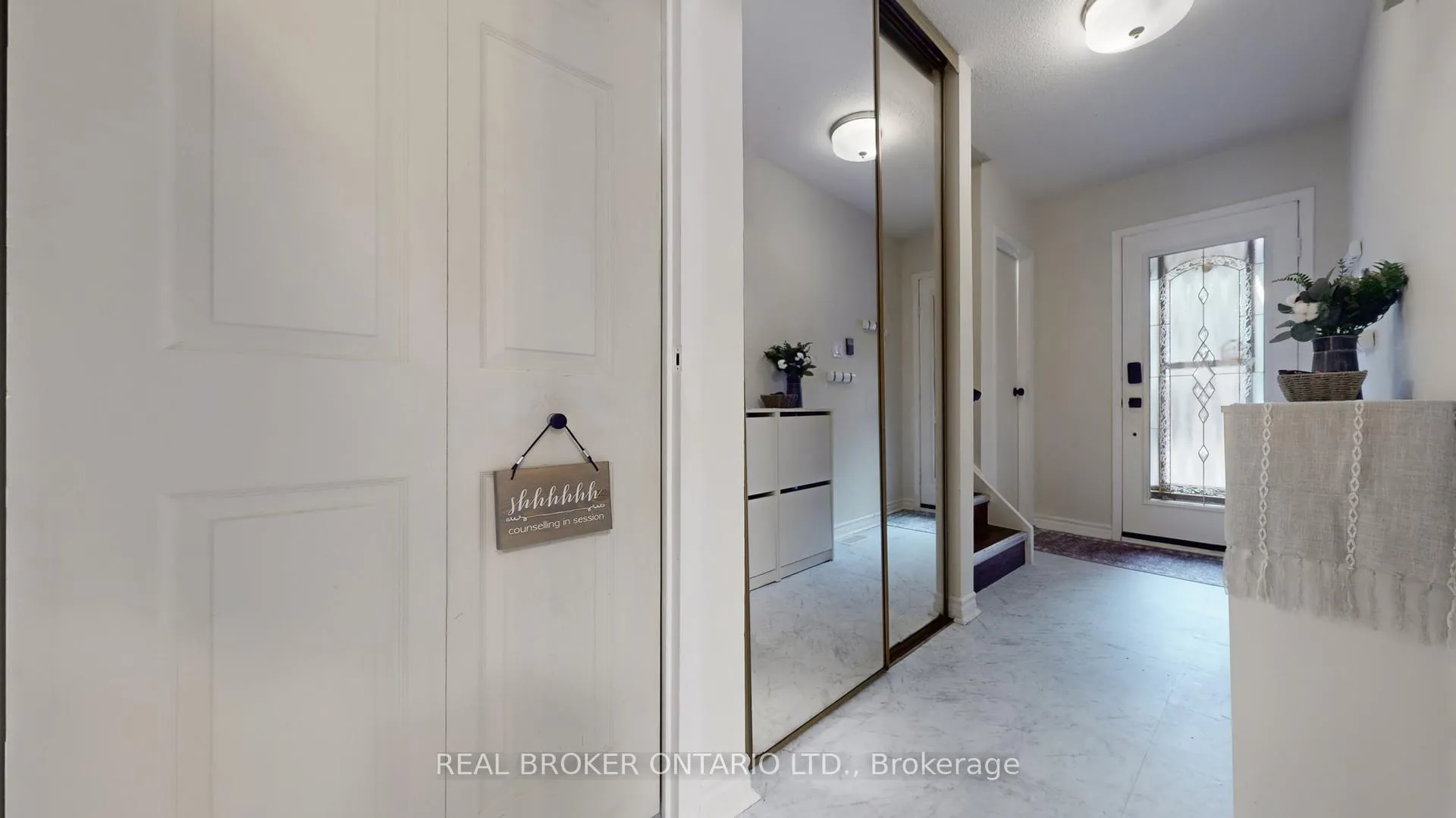 Photo 10 of 12 Woodglen Way, Markham, Unionville — HOMEH