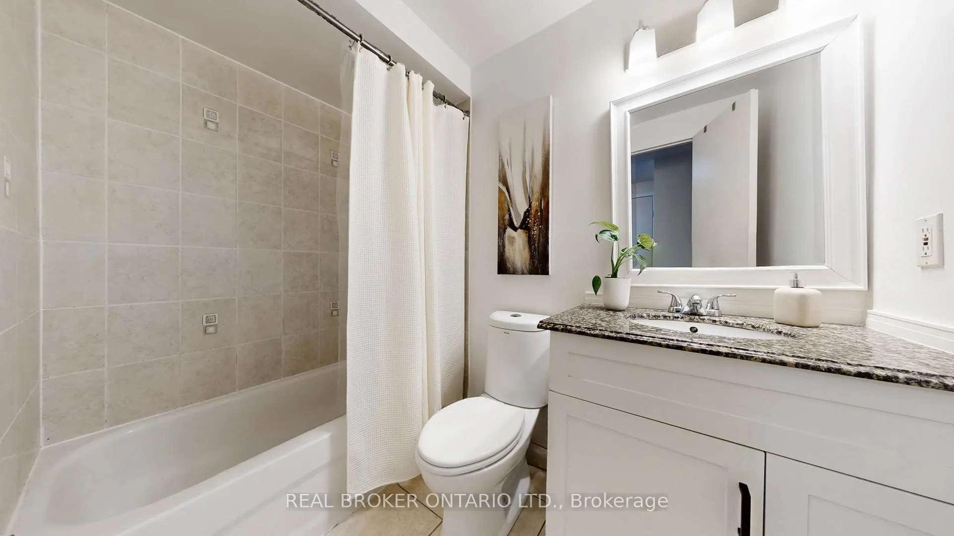 Photo 16 of 12 Woodglen Way, Markham, Unionville — HOMEH