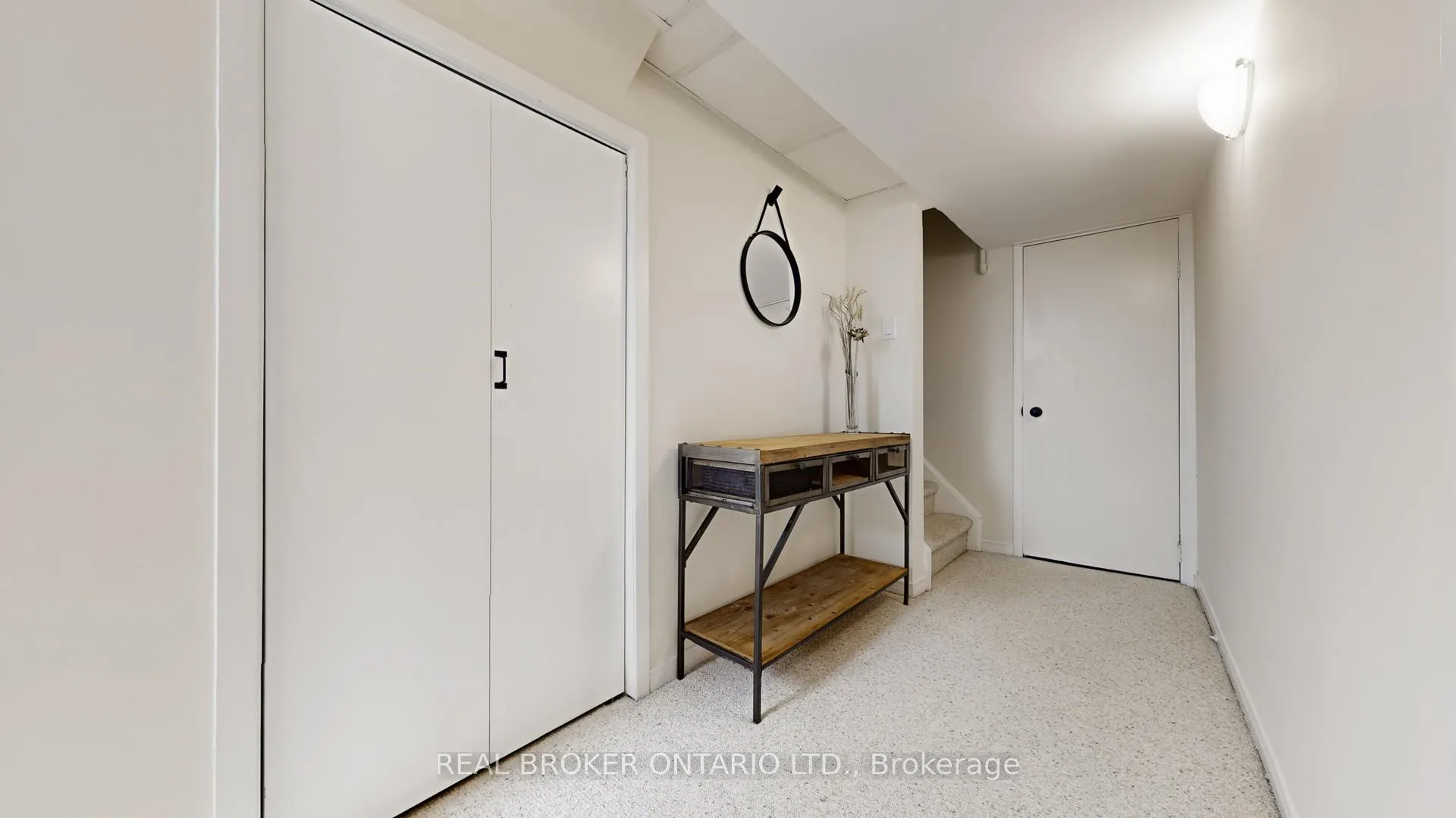 Photo 17 of 12 Woodglen Way, Markham, Unionville — HOMEH