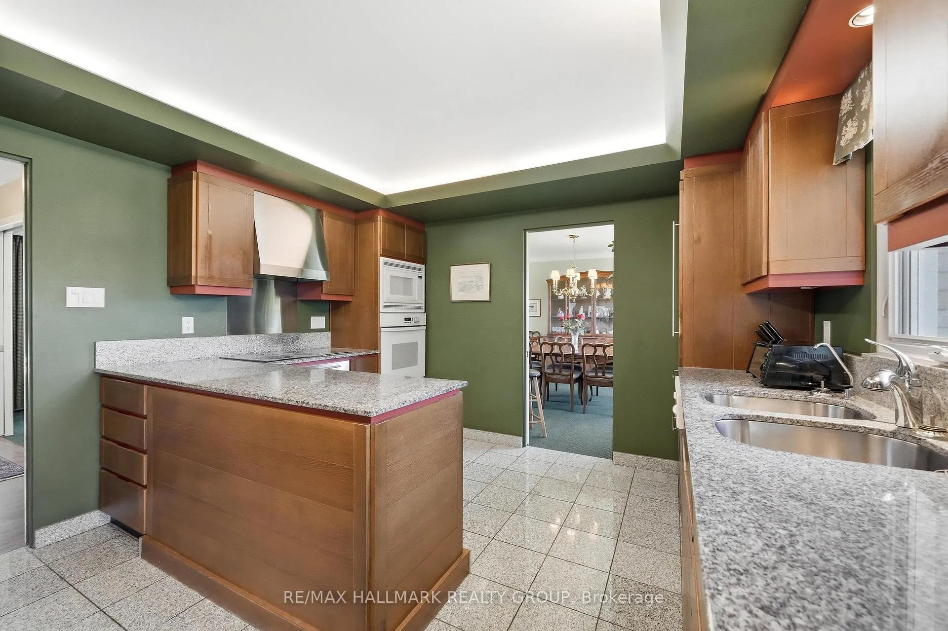 Photo 13 of 68 Corkstown Road, Ottawa, Lakeview Park — HOMEH
