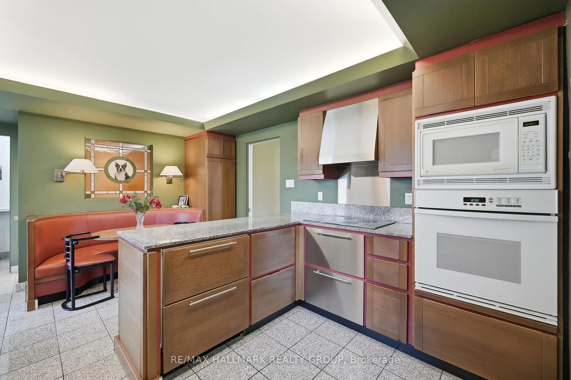Photo 15 of 68 Corkstown Road, Ottawa, Lakeview Park — HOMEH