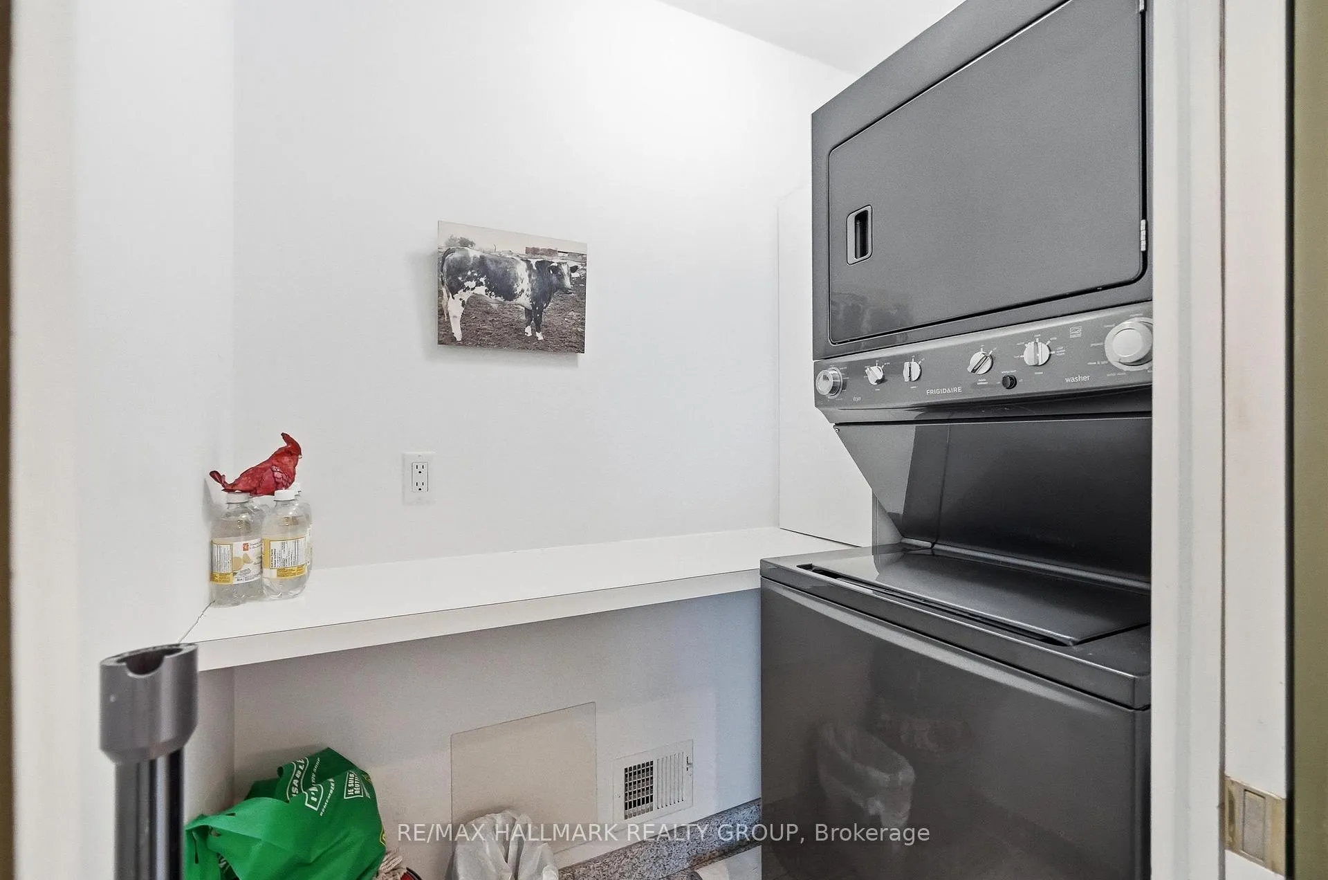 Photo 27 of 68 Corkstown Road, Ottawa, Lakeview Park — HOMEH