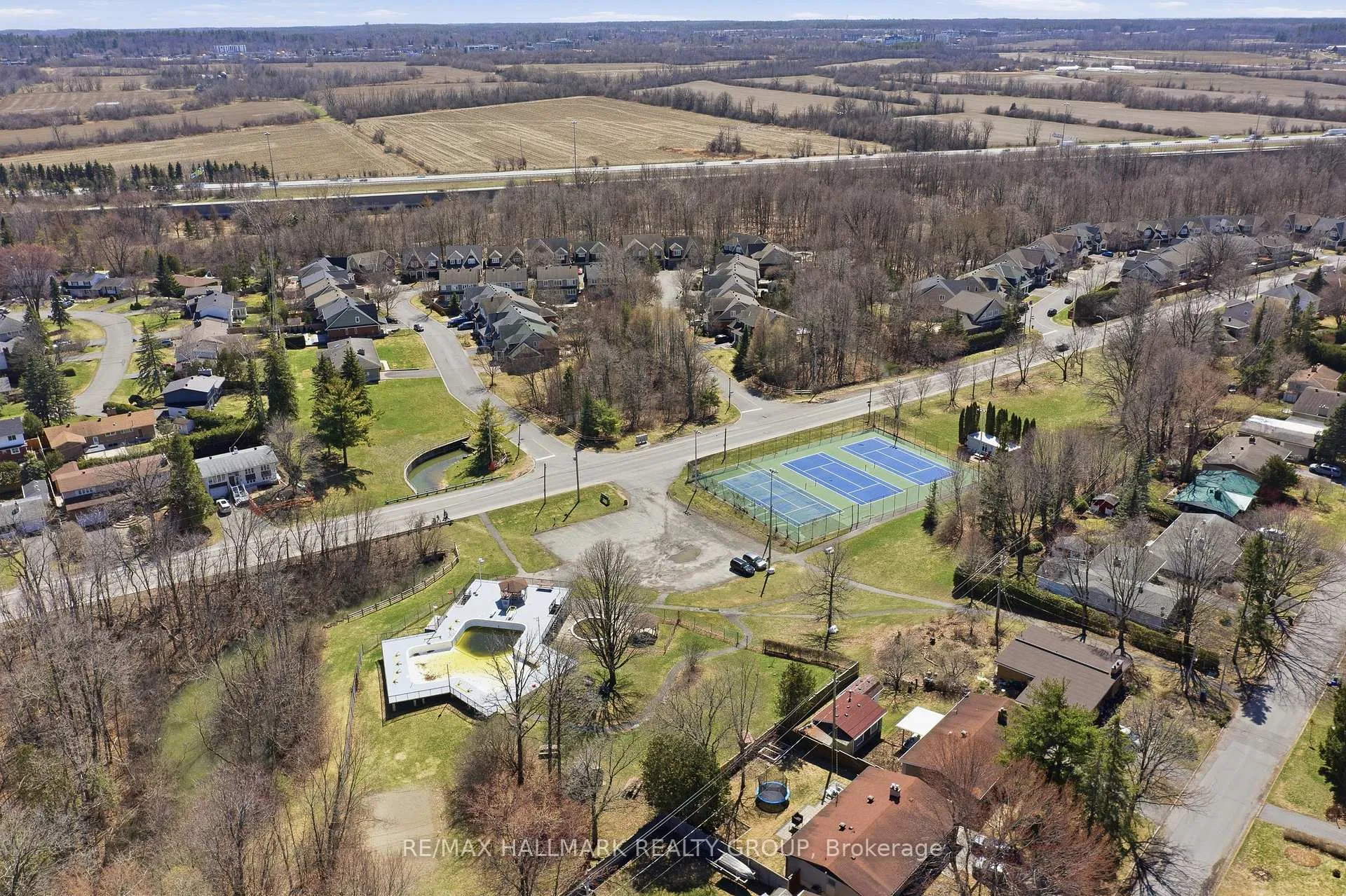 Photo 38 of 68 Corkstown Road, Ottawa, Lakeview Park — HOMEH