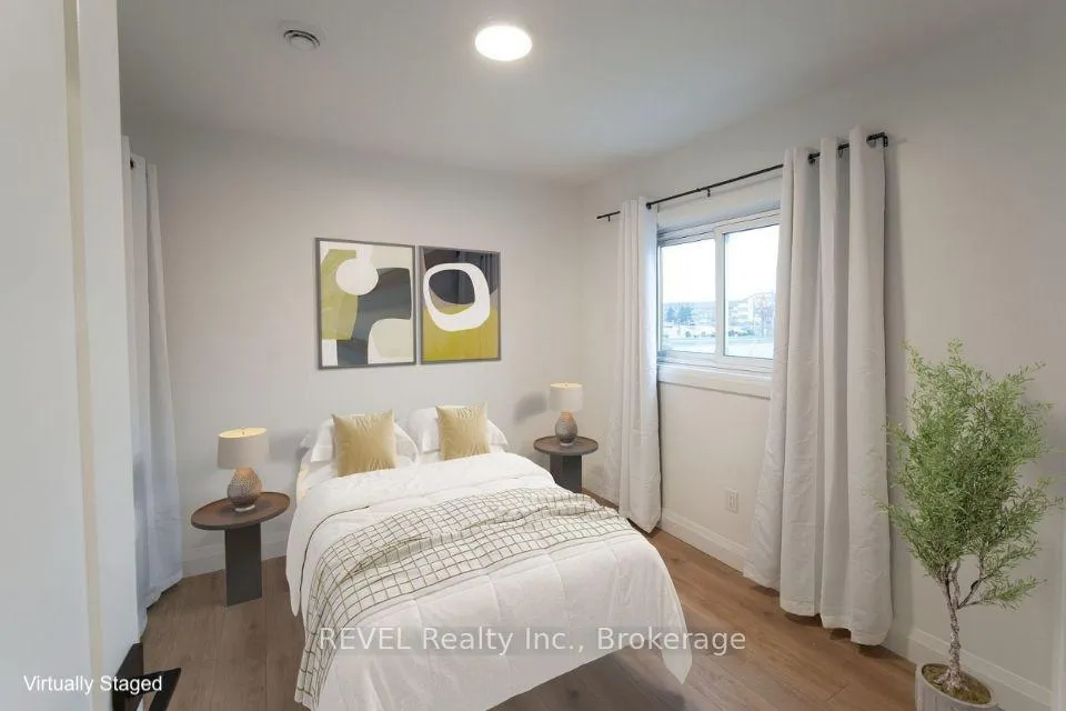 Photo 4 of Unit Upper, 718 Ontario Road, Welland, Lincoln/Crowland — HOMEH