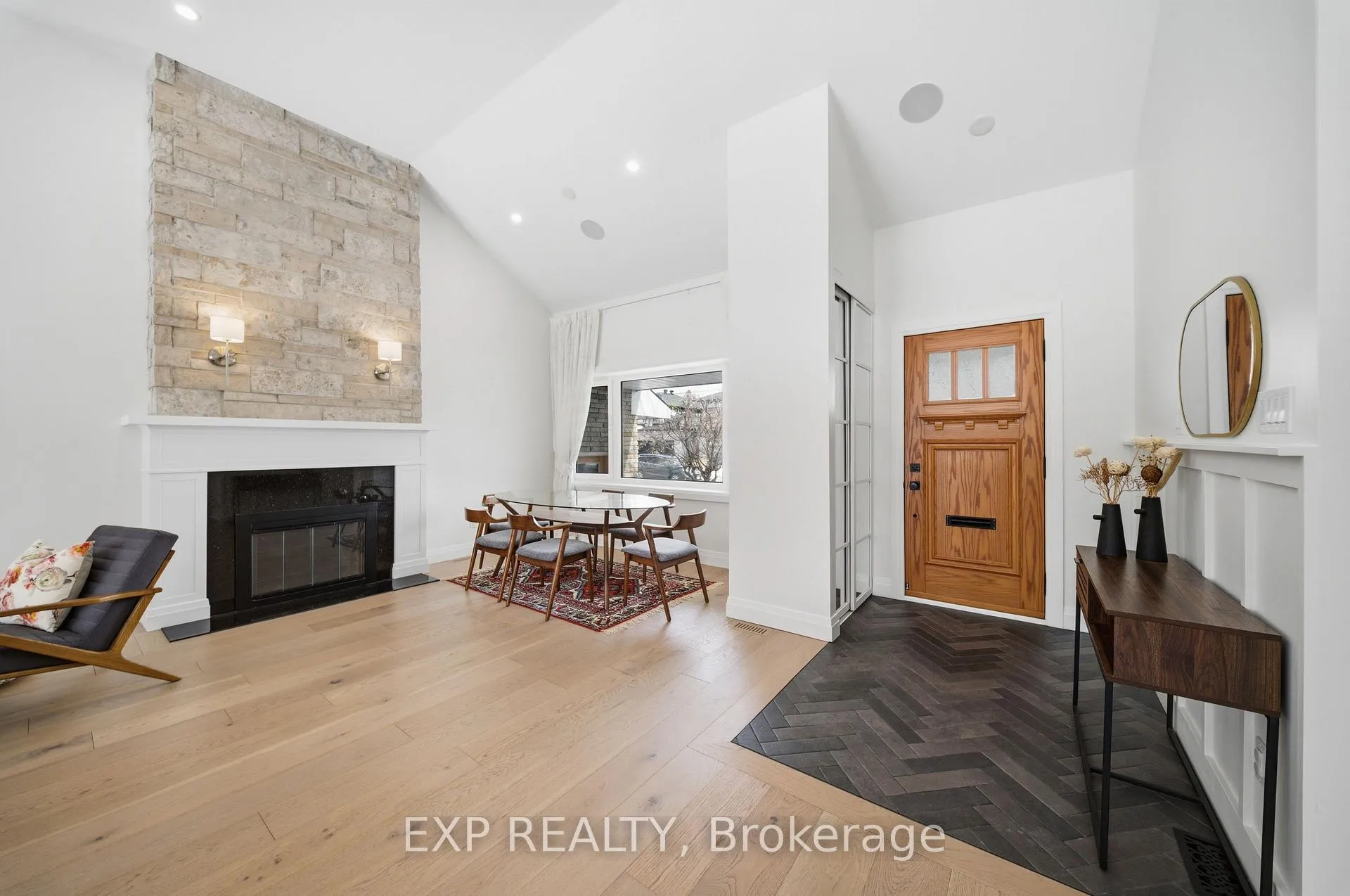 Photo 3 of 89 Norice Street, Ottawa, Meadowlands/Crestview — HOMEH