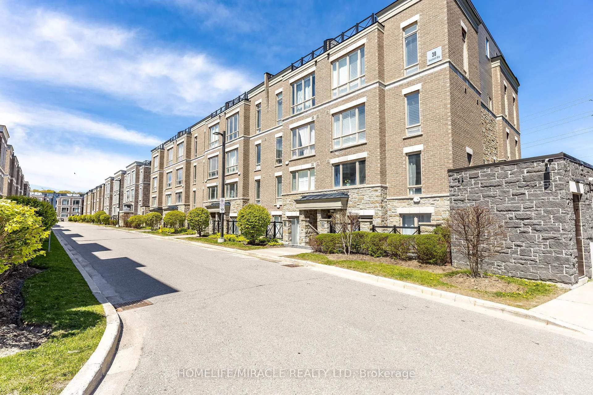 Front of Unit 514, 30 Dunsheath Way