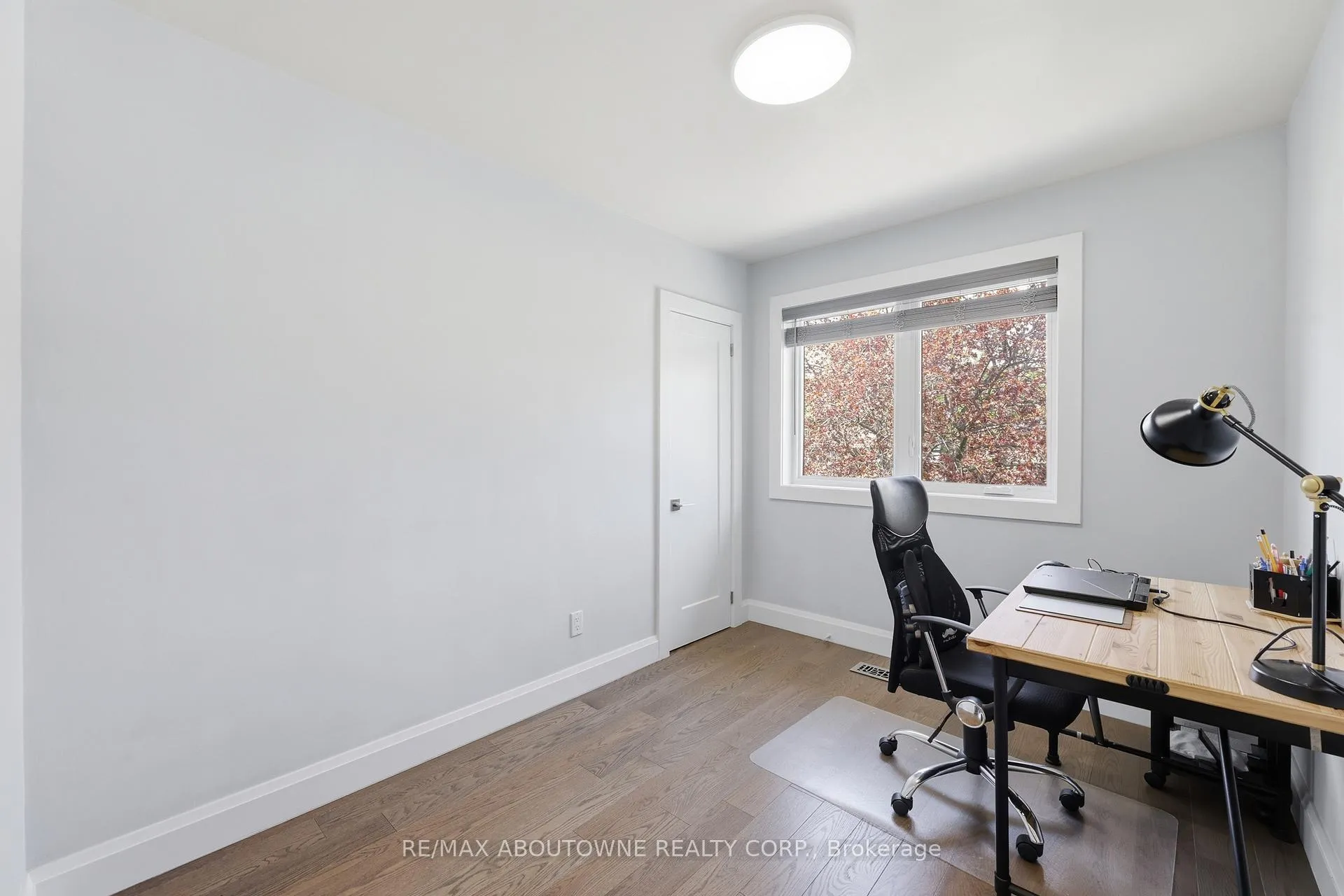 Photo 23 of 2122 Bridge Road, Oakville, West — HOMEH