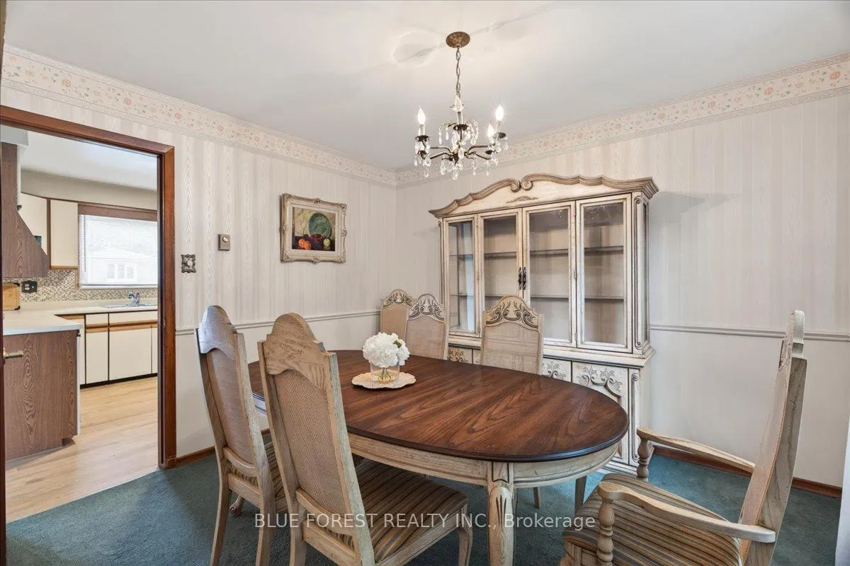 Photo 13 of 34 Compton Crescent, London, South R — HOMEH