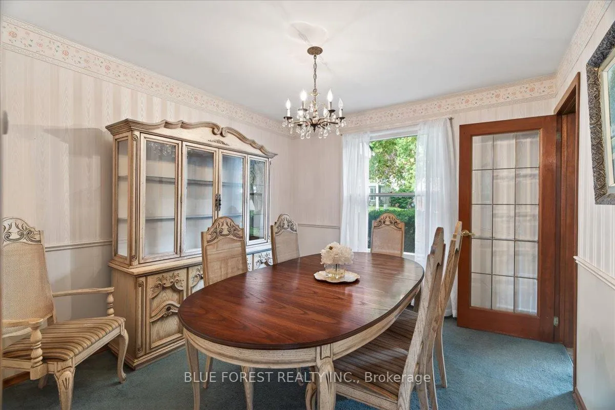 Photo 14 of 34 Compton Crescent, London, South R — HOMEH