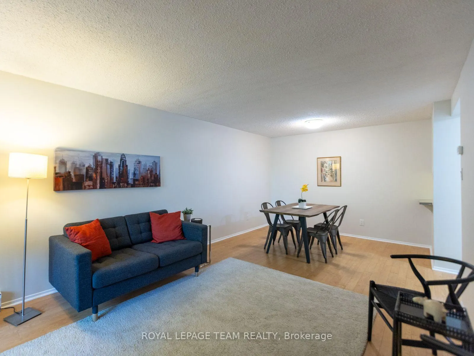 Photo 2 of Unit 404, 200 Bay Street, Ottawa, Ottawa Centre — HOMEH
