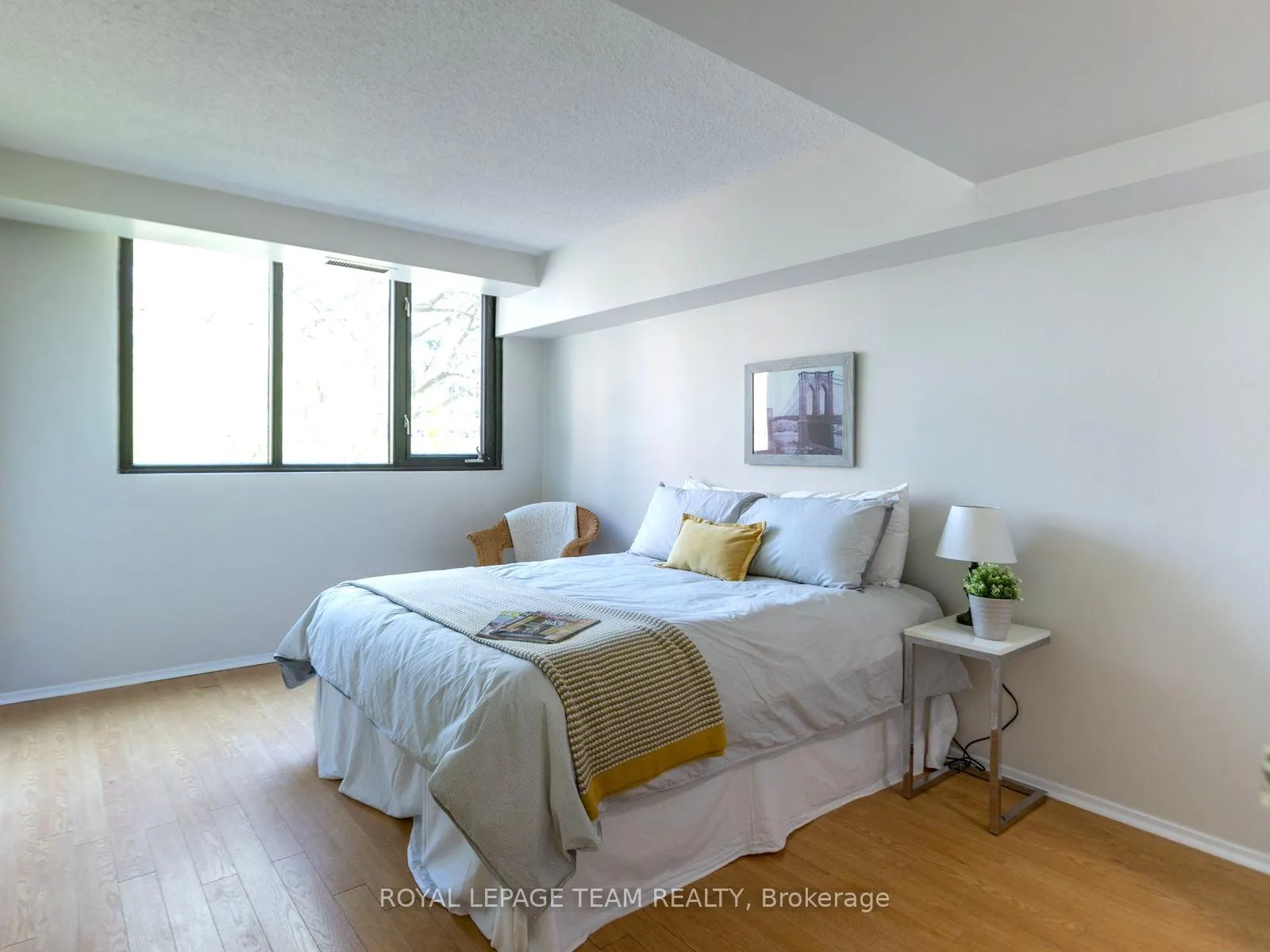 Photo 10 of Unit 404, 200 Bay Street, Ottawa, Ottawa Centre — HOMEH