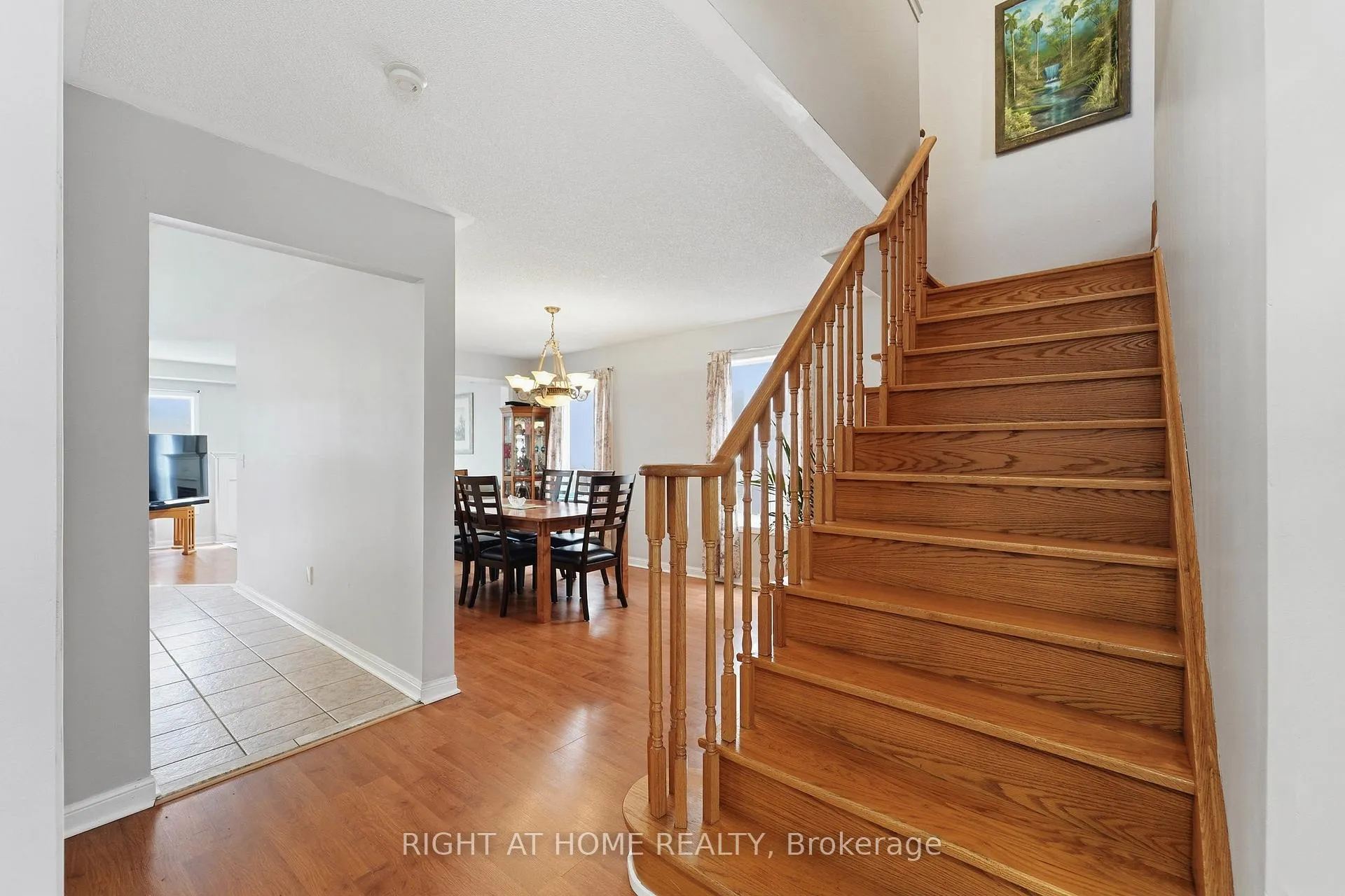 Photo 4 of 83 Headwater Road, Caledon, Bolton West — HOMEH