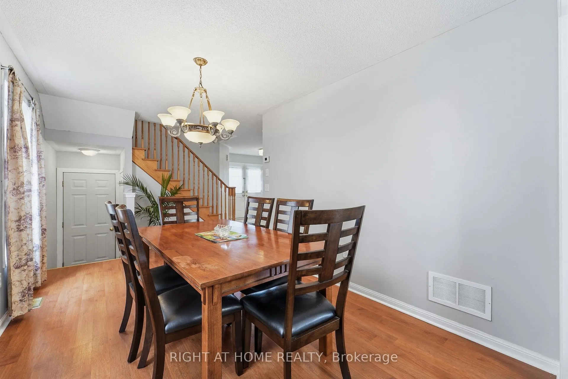Photo 7 of 83 Headwater Road, Caledon, Bolton West — HOMEH