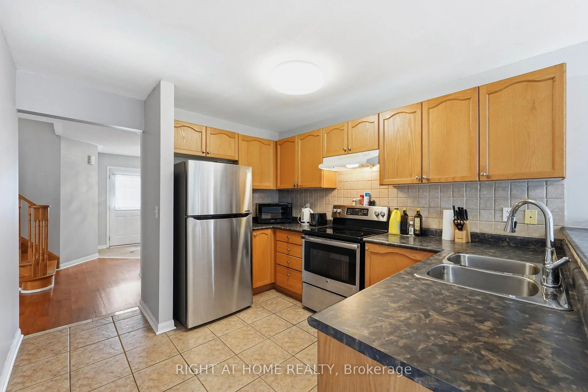 Photo 12 of 83 Headwater Road, Caledon, Bolton West — HOMEH