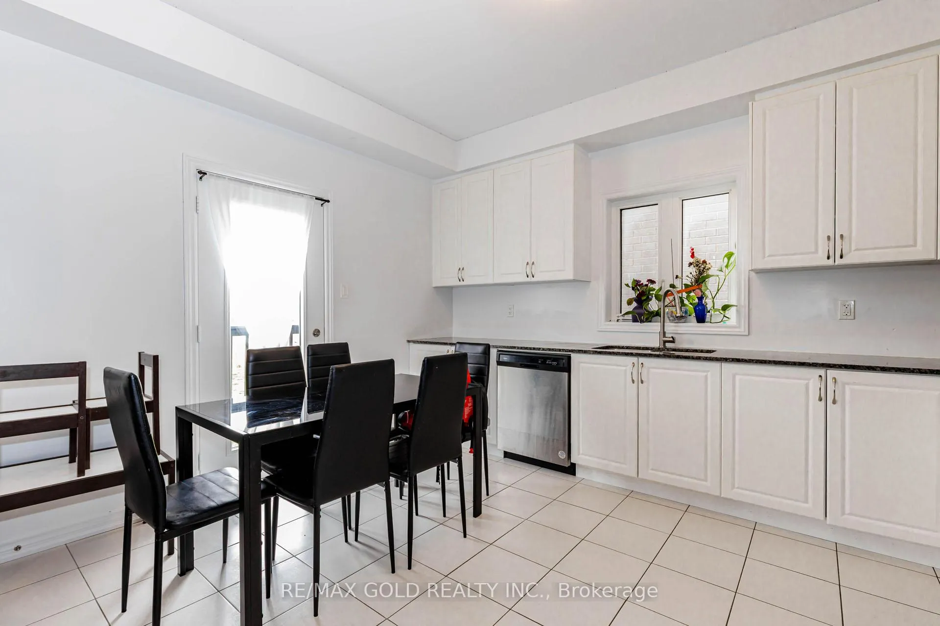 Photo 6 of 112 Seeley Avenue, Southgate — HOMEH