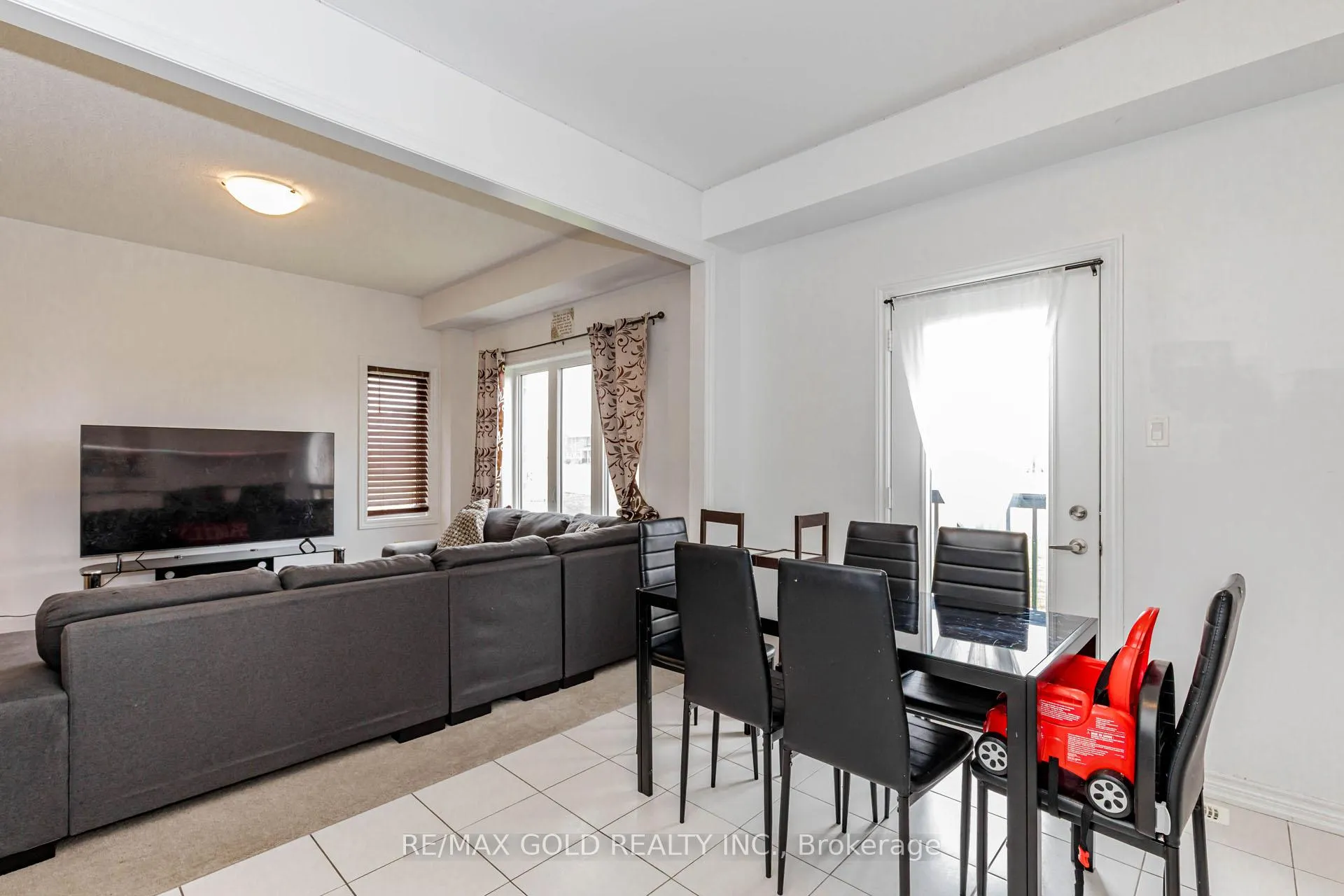 Photo 7 of 112 Seeley Avenue, Southgate — HOMEH