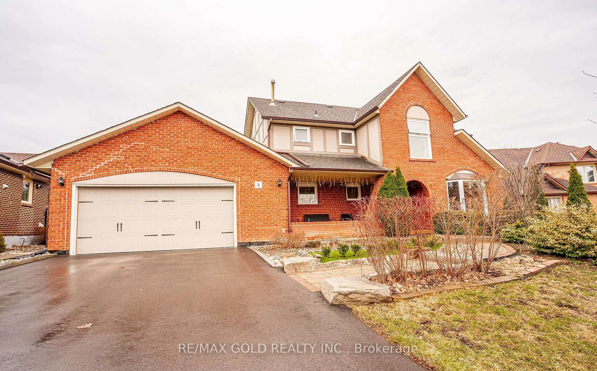 Photo 2 of 8 Oldham Crescent, Brampton, Snelgrove — HOMEH