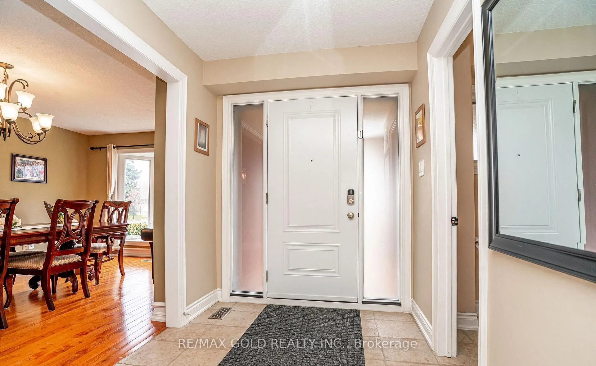 Photo 6 of 8 Oldham Crescent, Brampton, Snelgrove — HOMEH