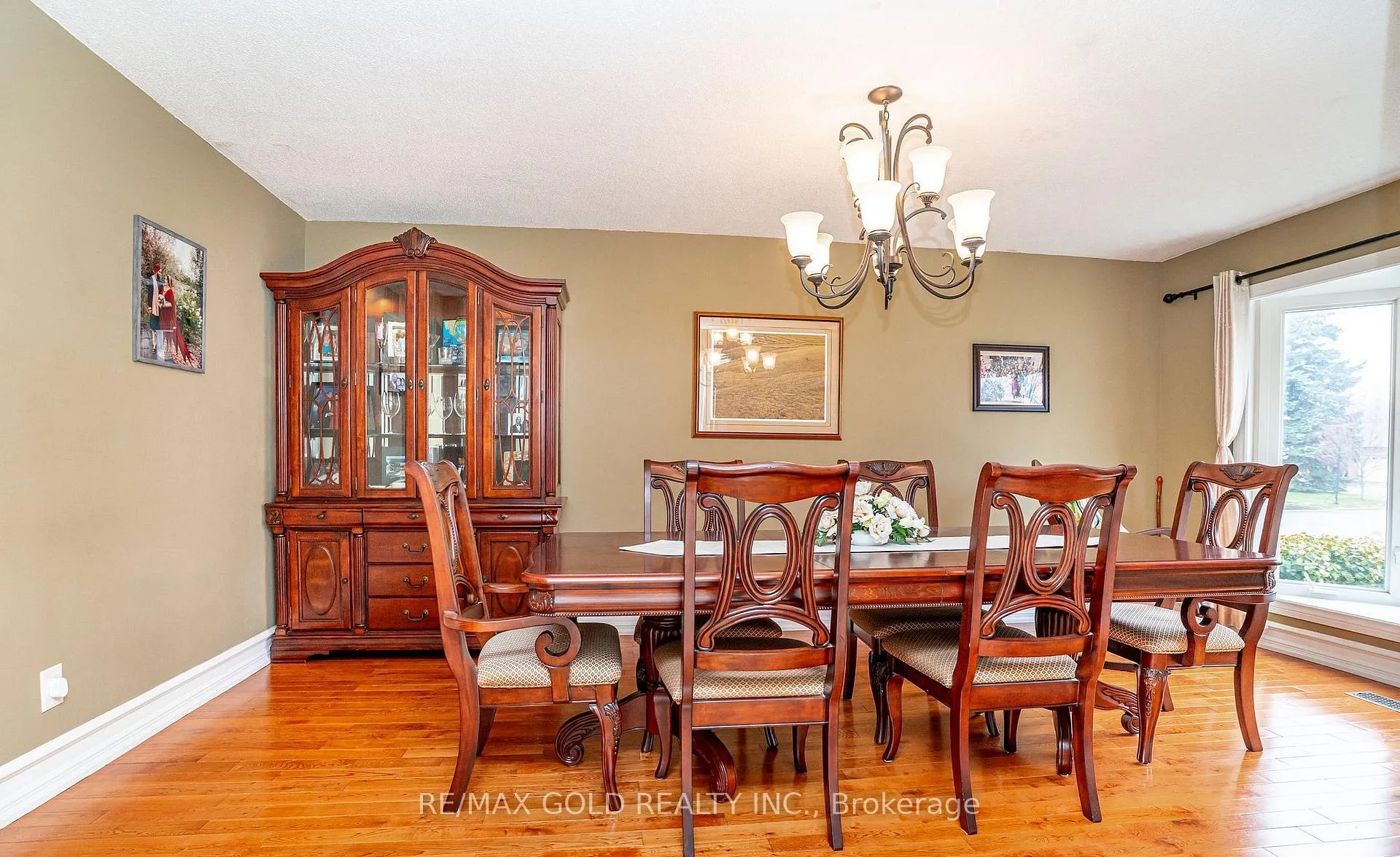 Photo 7 of 8 Oldham Crescent, Brampton, Snelgrove — HOMEH
