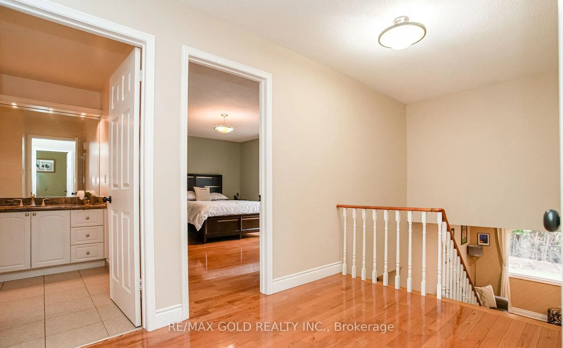 Photo 19 of 8 Oldham Crescent, Brampton, Snelgrove — HOMEH