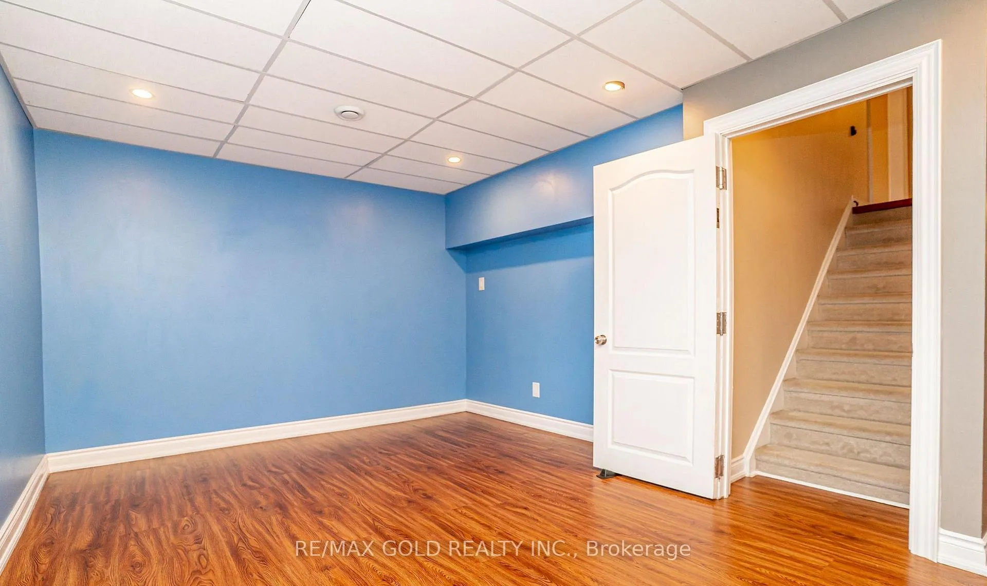 Photo 30 of 8 Oldham Crescent, Brampton, Snelgrove — HOMEH