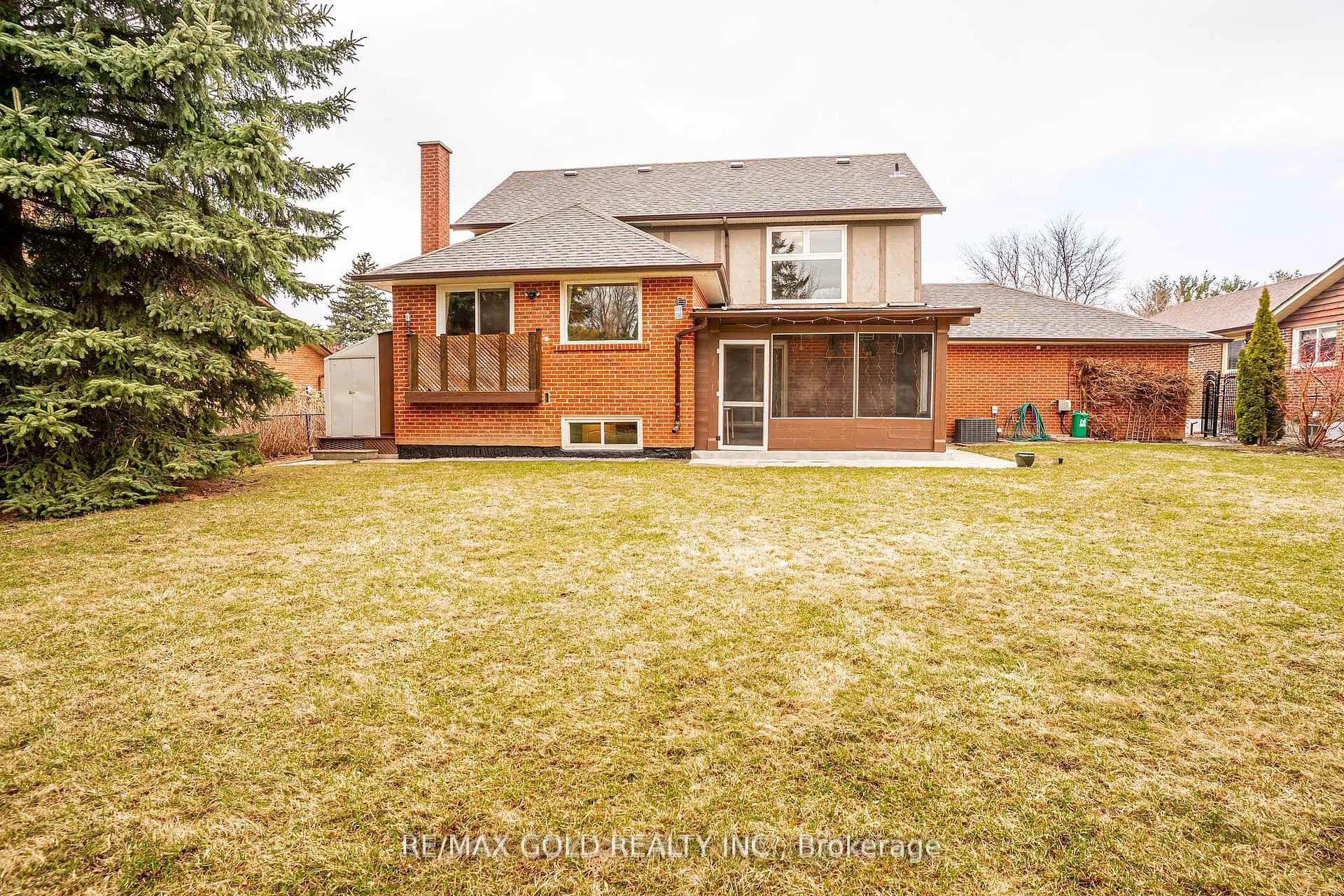 Photo 43 of 8 Oldham Crescent, Brampton, Snelgrove — HOMEH