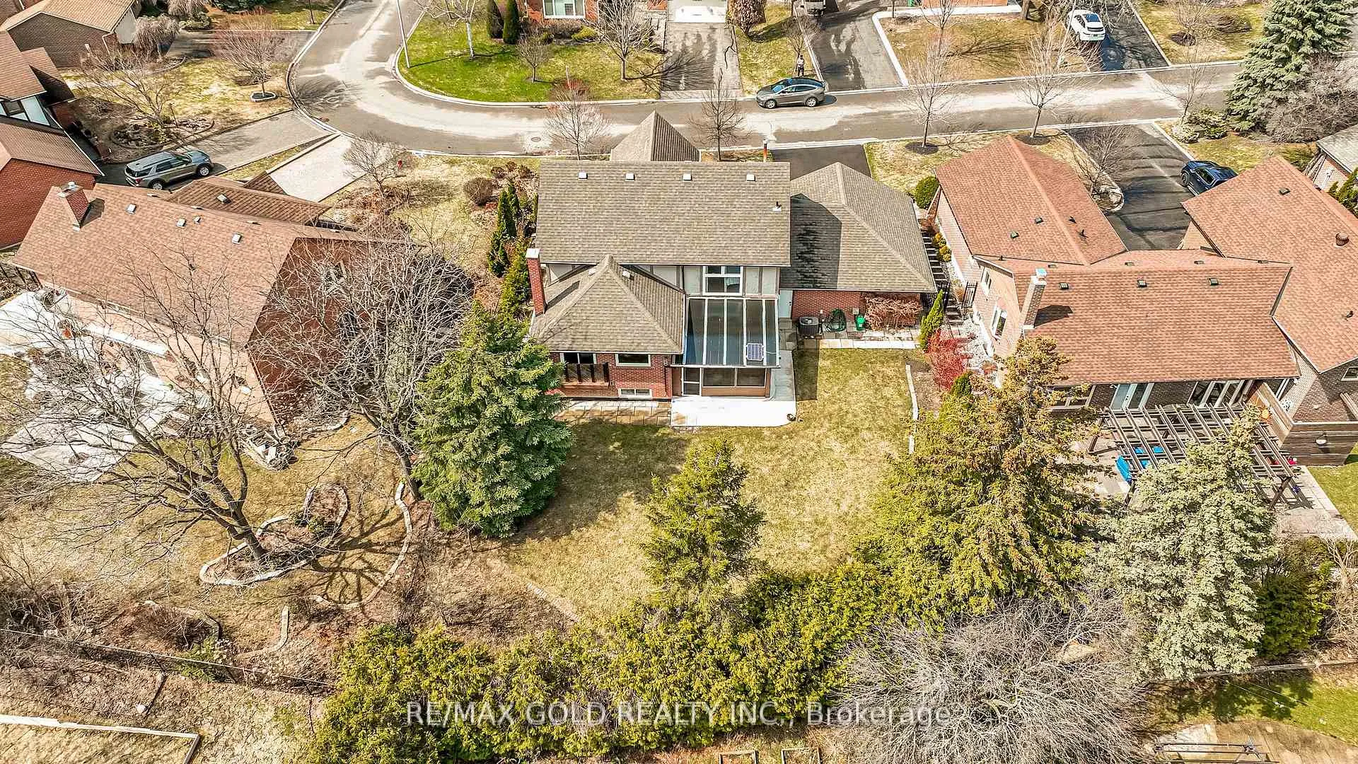 Photo 44 of 8 Oldham Crescent, Brampton, Snelgrove — HOMEH