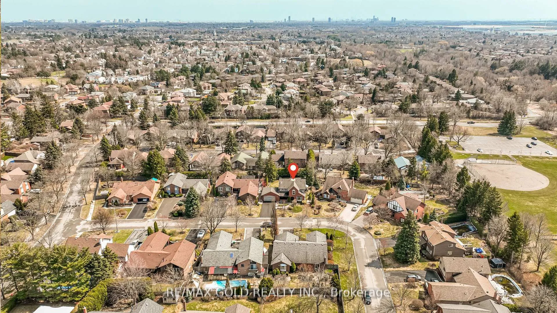 Photo 48 of 8 Oldham Crescent, Brampton, Snelgrove — HOMEH