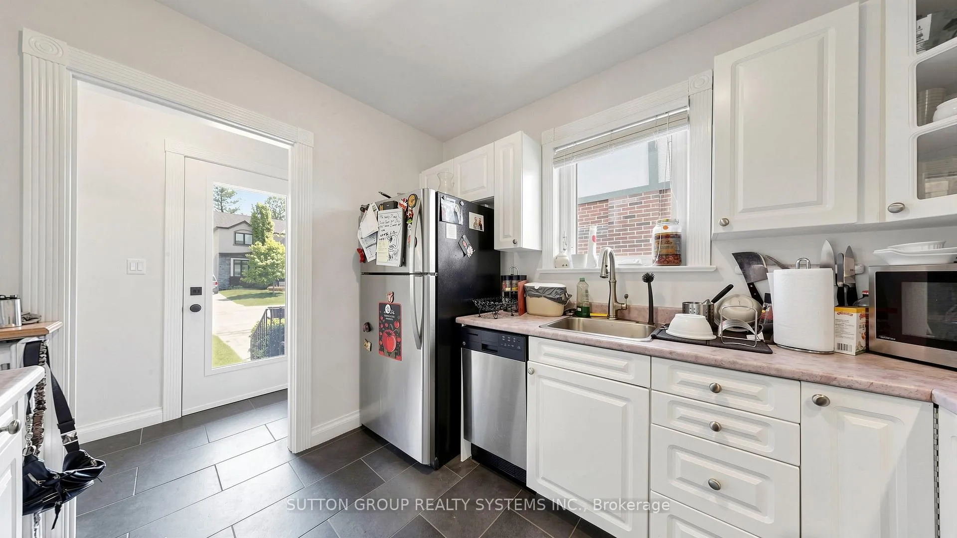 Photo 8 of 14 Elsfield Road, Etobicoke, Stonegate-Queensway — HOMEH