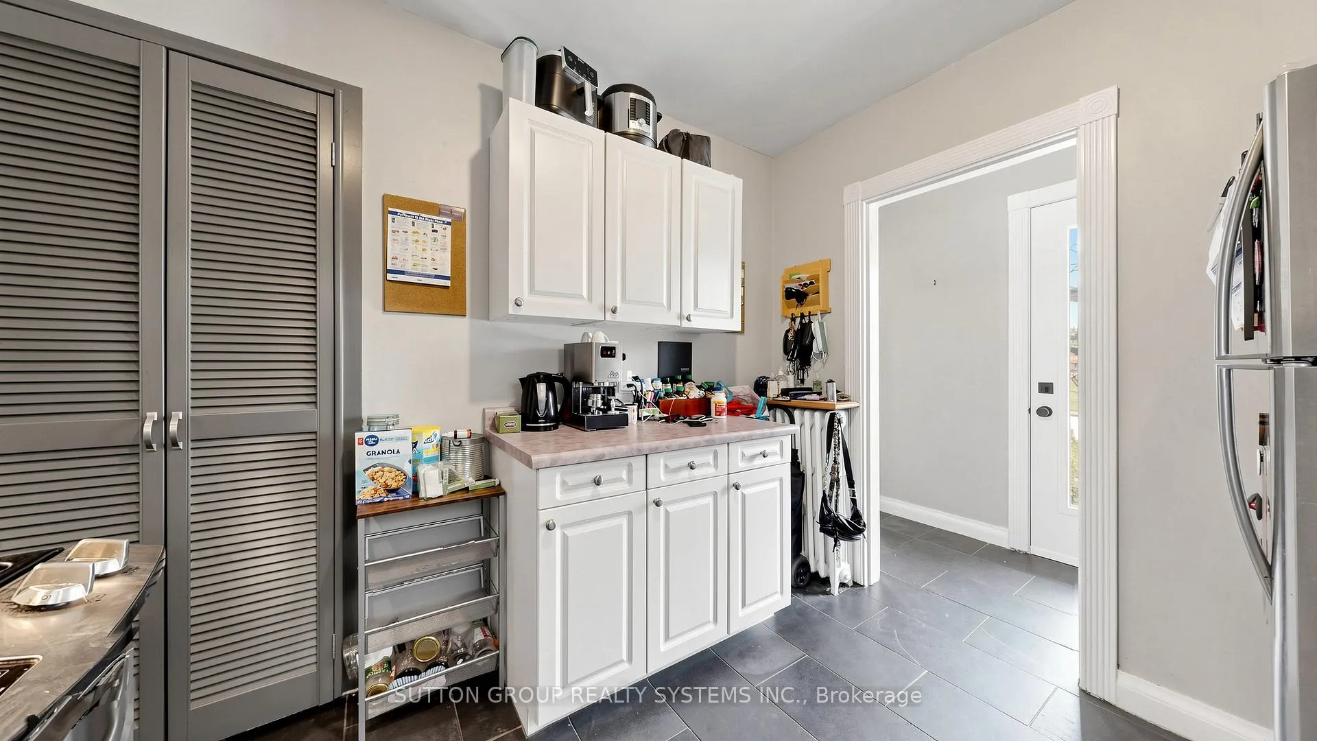 Photo 9 of 14 Elsfield Road, Etobicoke, Stonegate-Queensway — HOMEH