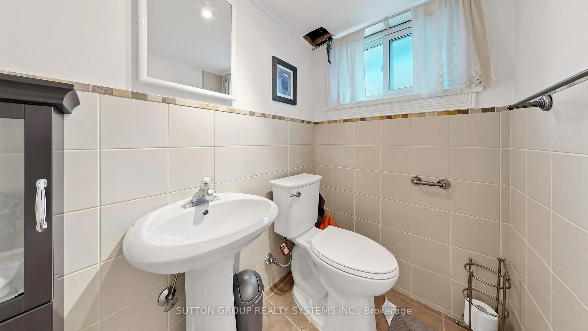 Photo 26 of 14 Elsfield Road, Etobicoke, Stonegate-Queensway — HOMEH