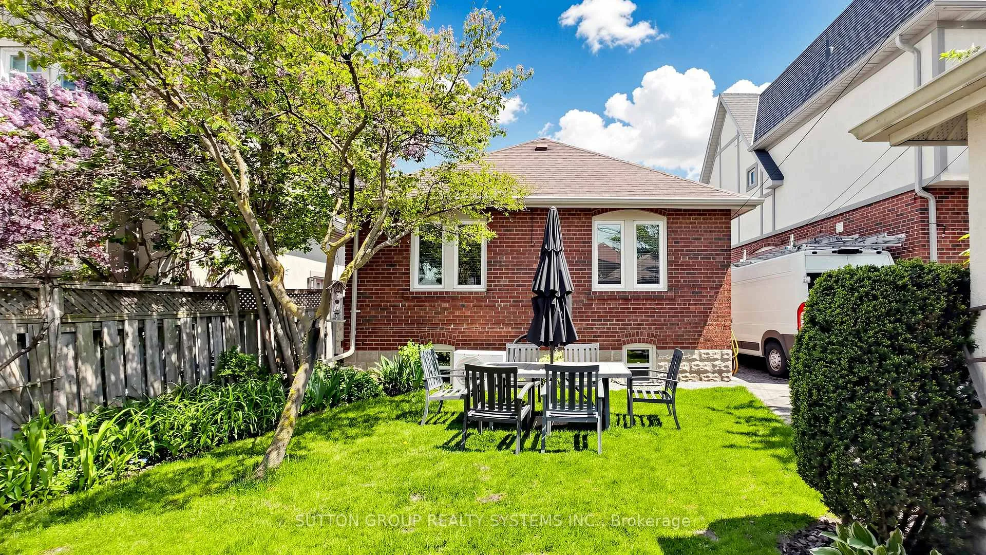 Photo 30 of 14 Elsfield Road, Etobicoke, Stonegate-Queensway — HOMEH