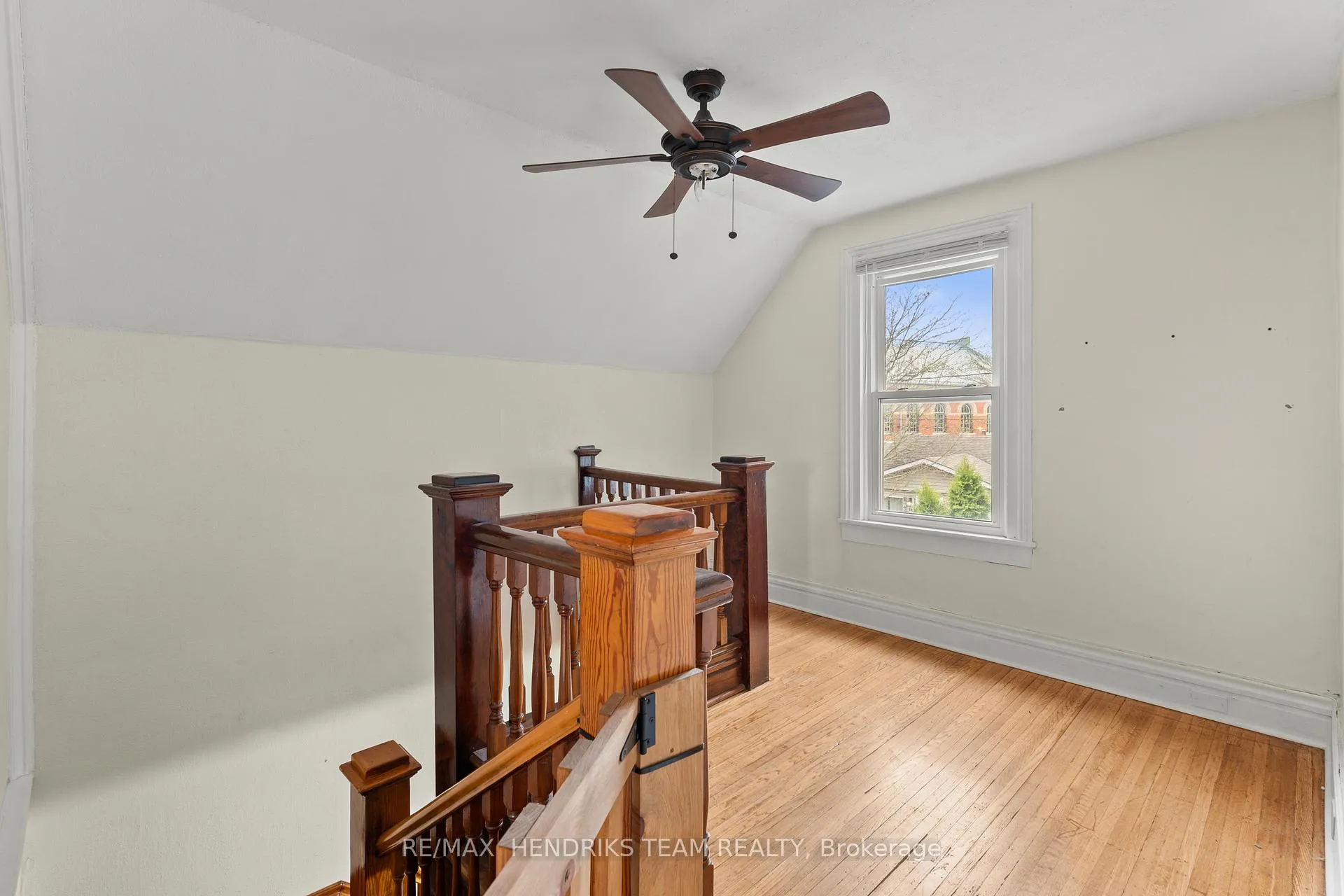 Photo 18 of 9 1/2 Elizabeth Street, St. Catharines, Downtown — HOMEH