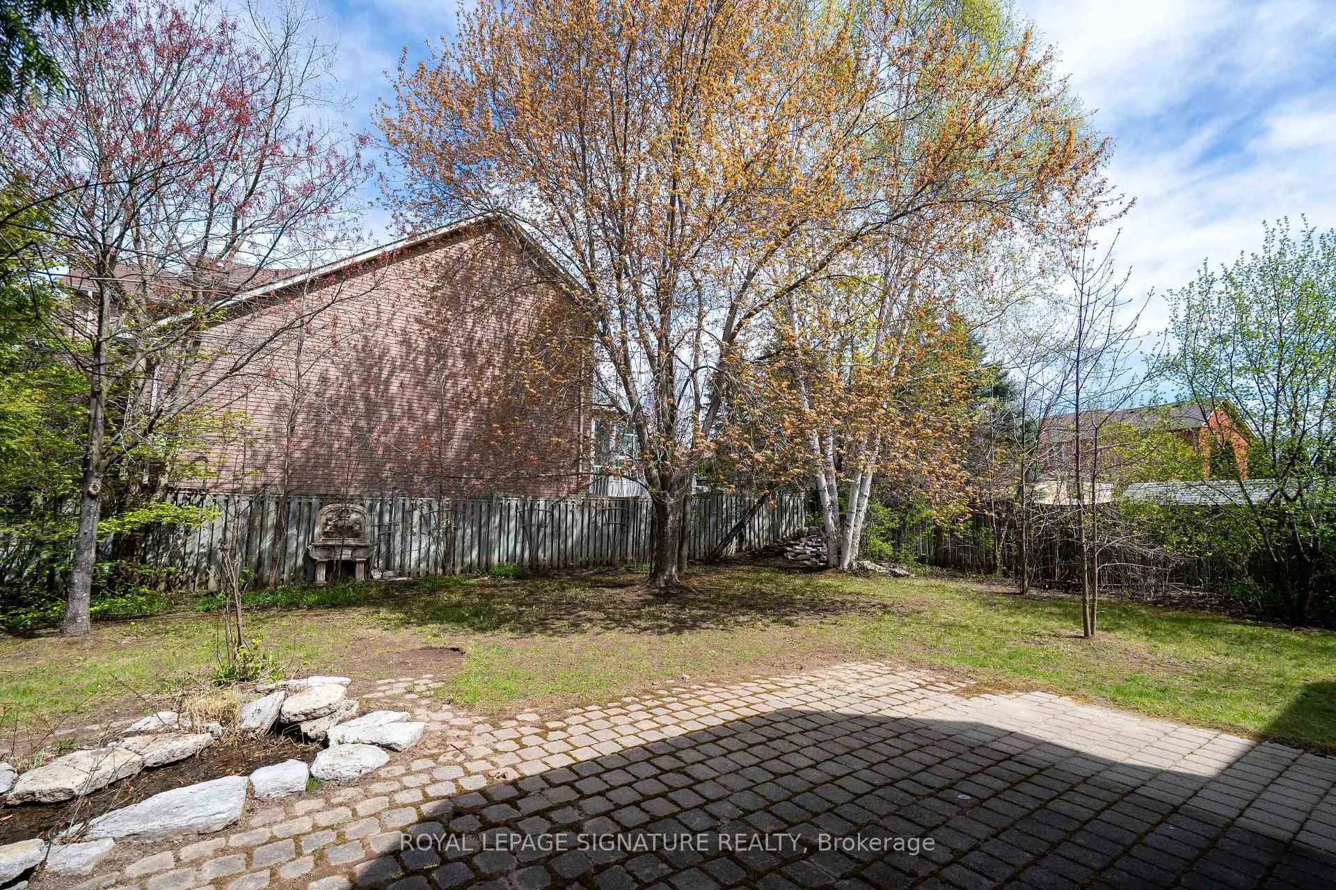 Photo 21 of 250 Laurentian Boulevard, Vaughan, Rural Vaughan — HOMEH