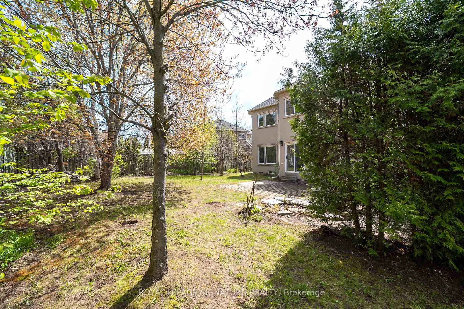 Photo 23 of 250 Laurentian Boulevard, Vaughan, Rural Vaughan — HOMEH