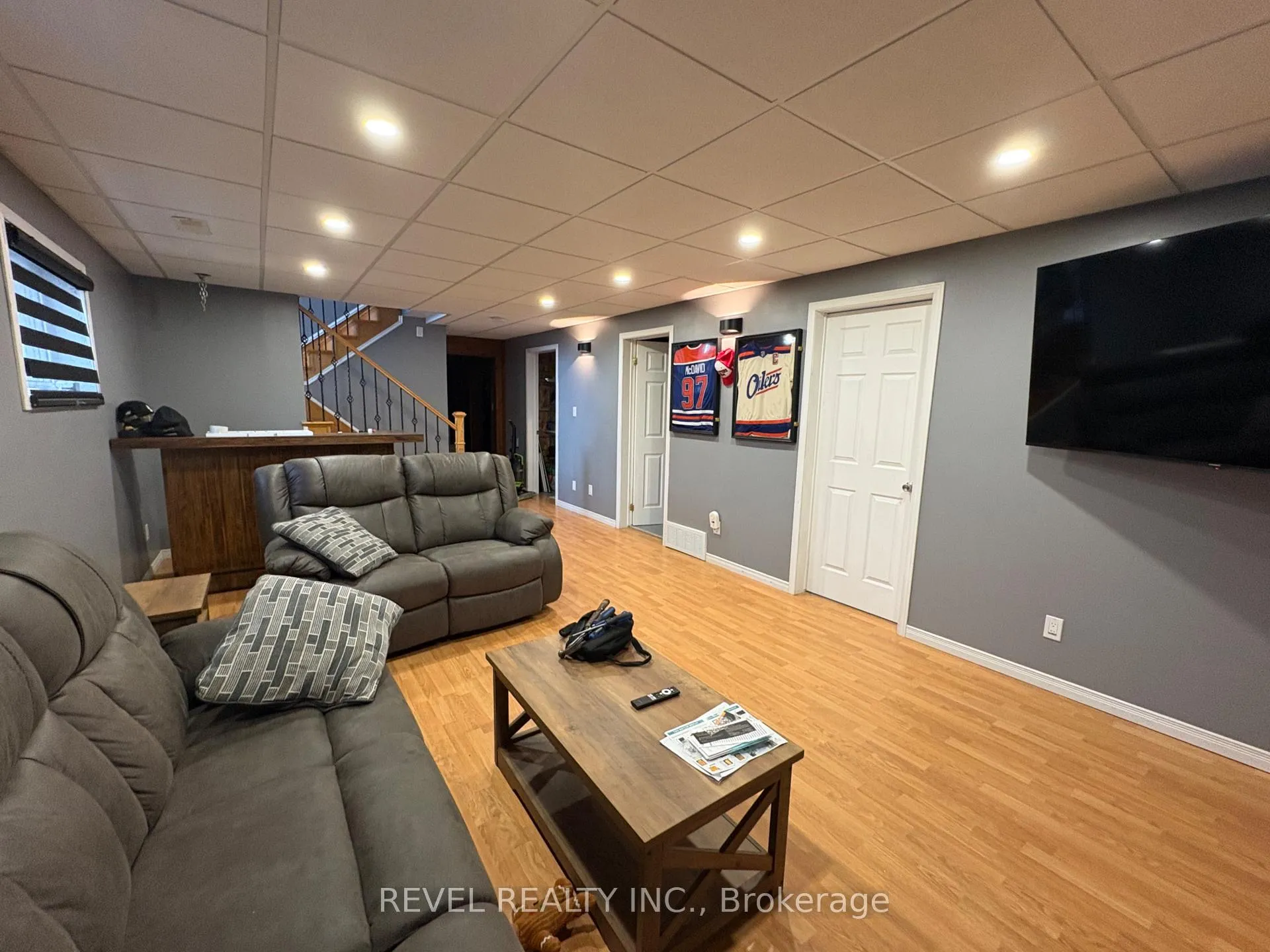 Photo 26 of 97 Fourteenth Avenue, Cochrane — HOMEH