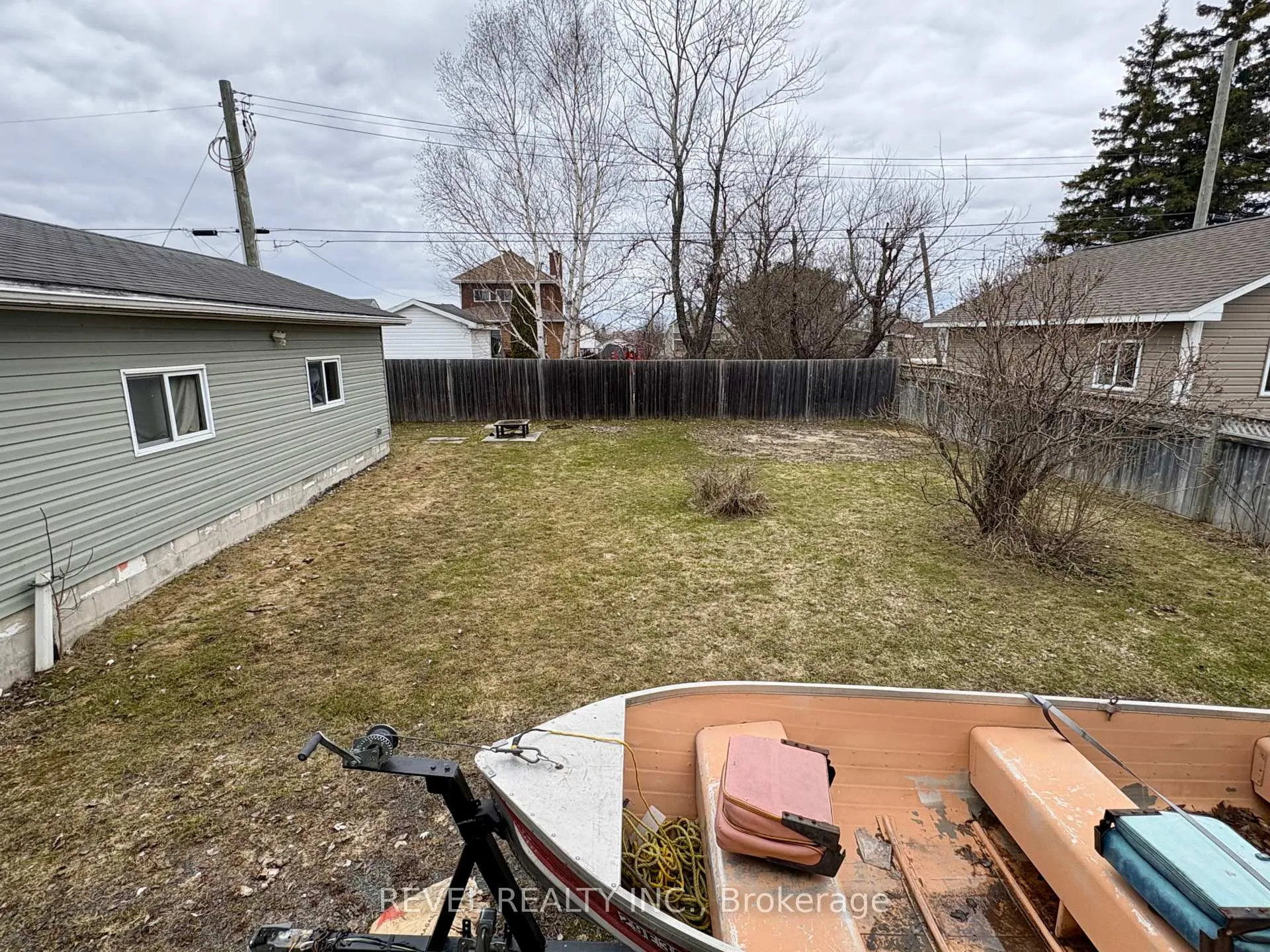 Photo 35 of 97 Fourteenth Avenue, Cochrane — HOMEH