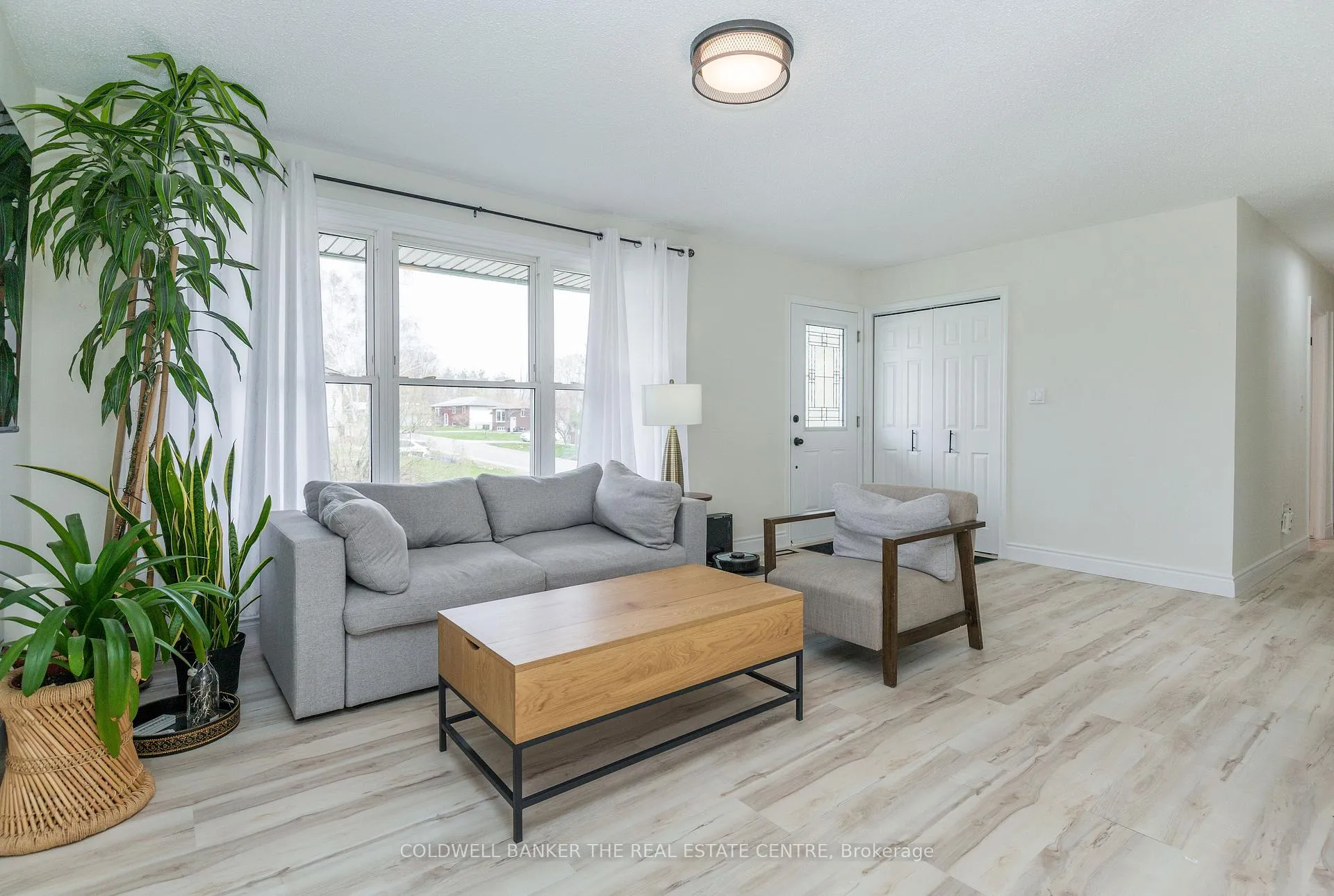 Photo 2 of 461 Alberta Street, Tay, Port McNicoll — HOMEH