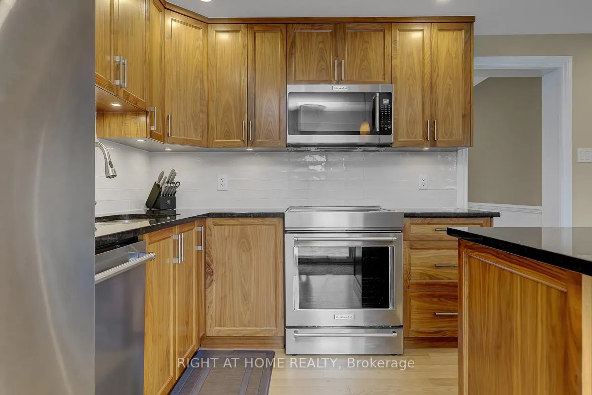 Photo 9 of 1899 Rosewind Court, Ottawa, Chapel Hill — HOMEH
