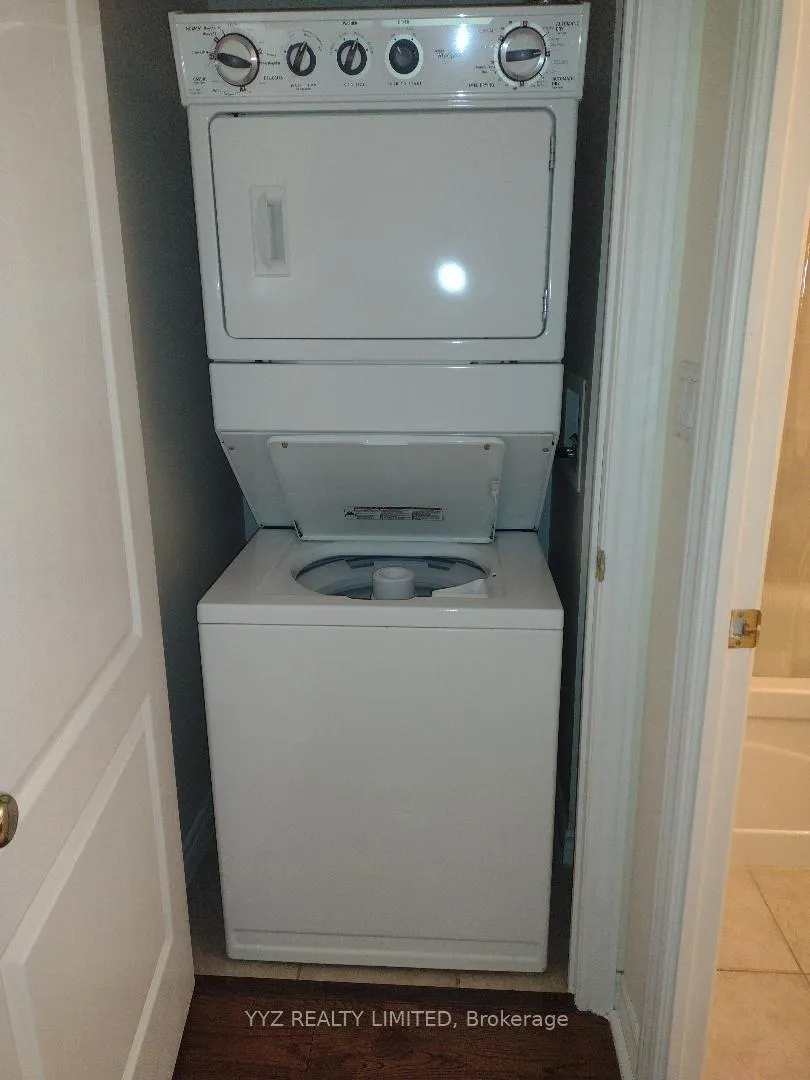 Photo 9 of Unit 1702, 88 Promenade Circle, Vaughan, Brownridge — HOMEH