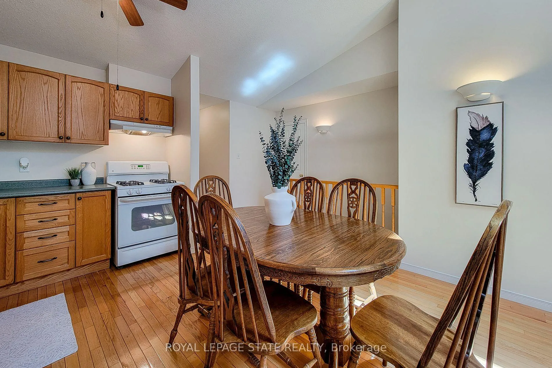 Photo 17 of Unit 22, 751 Rymal Road W, Hamilton, Carpenter — HOMEH