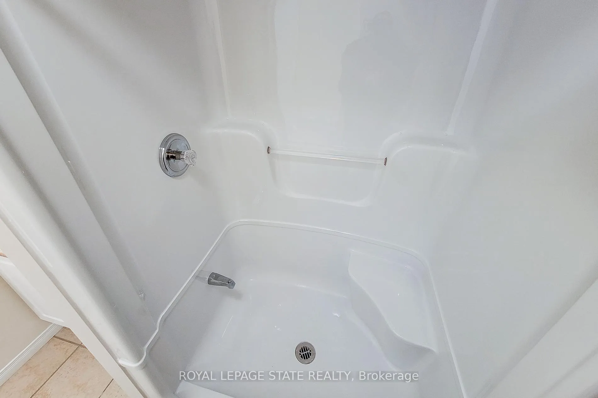Photo 28 of Unit 22, 751 Rymal Road W, Hamilton, Carpenter — HOMEH
