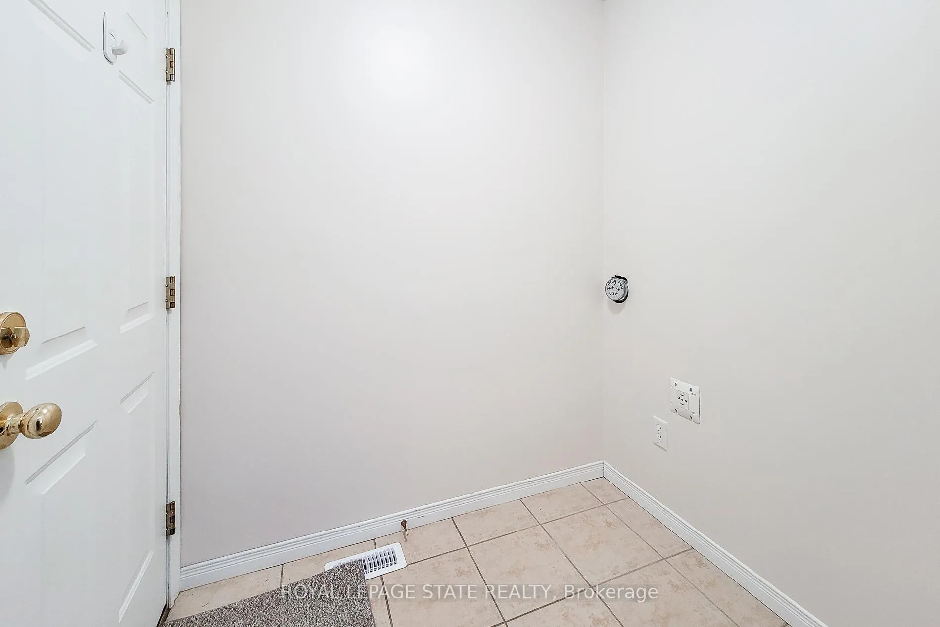 Photo 29 of Unit 22, 751 Rymal Road W, Hamilton, Carpenter — HOMEH