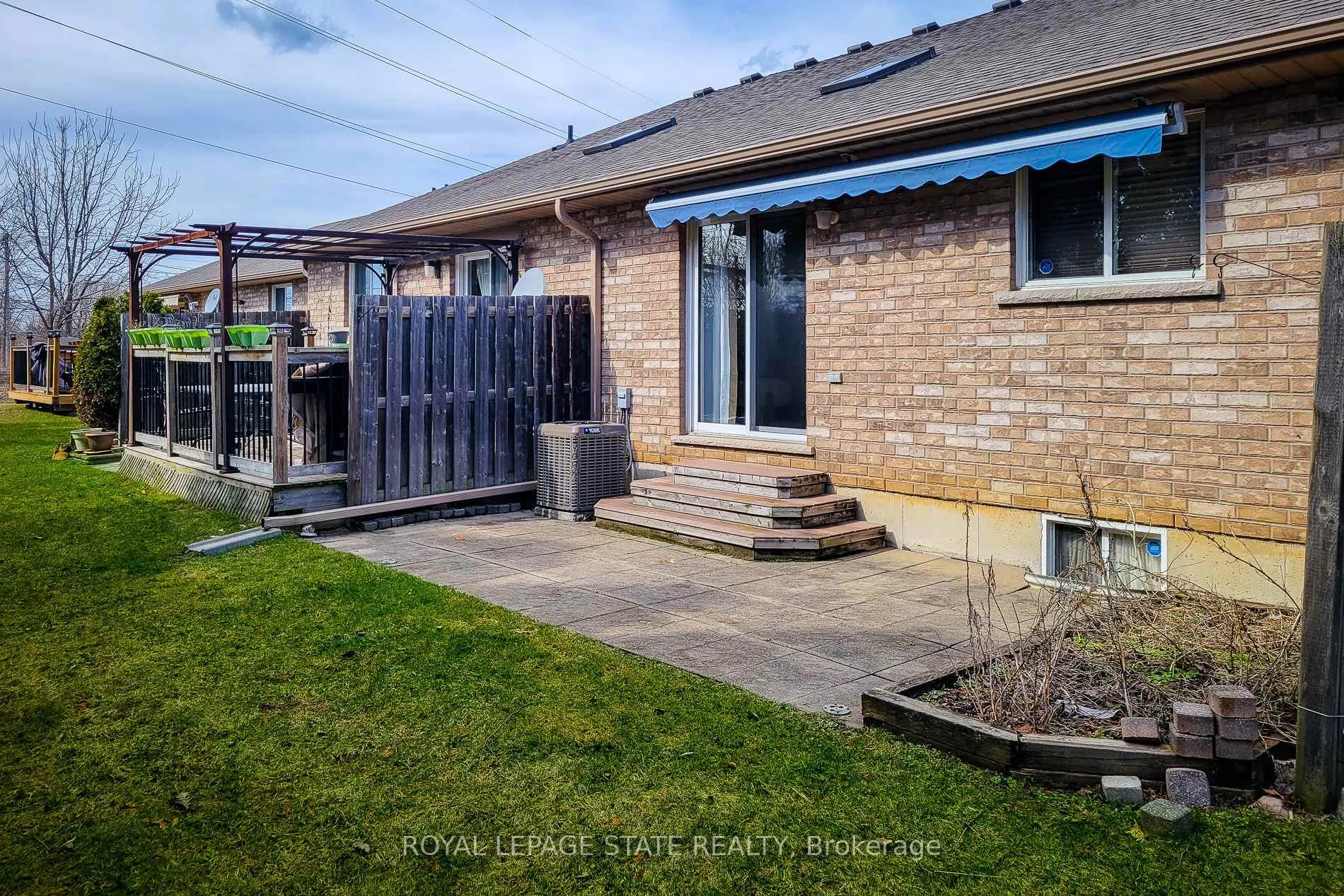 Photo 37 of Unit 22, 751 Rymal Road W, Hamilton, Carpenter — HOMEH