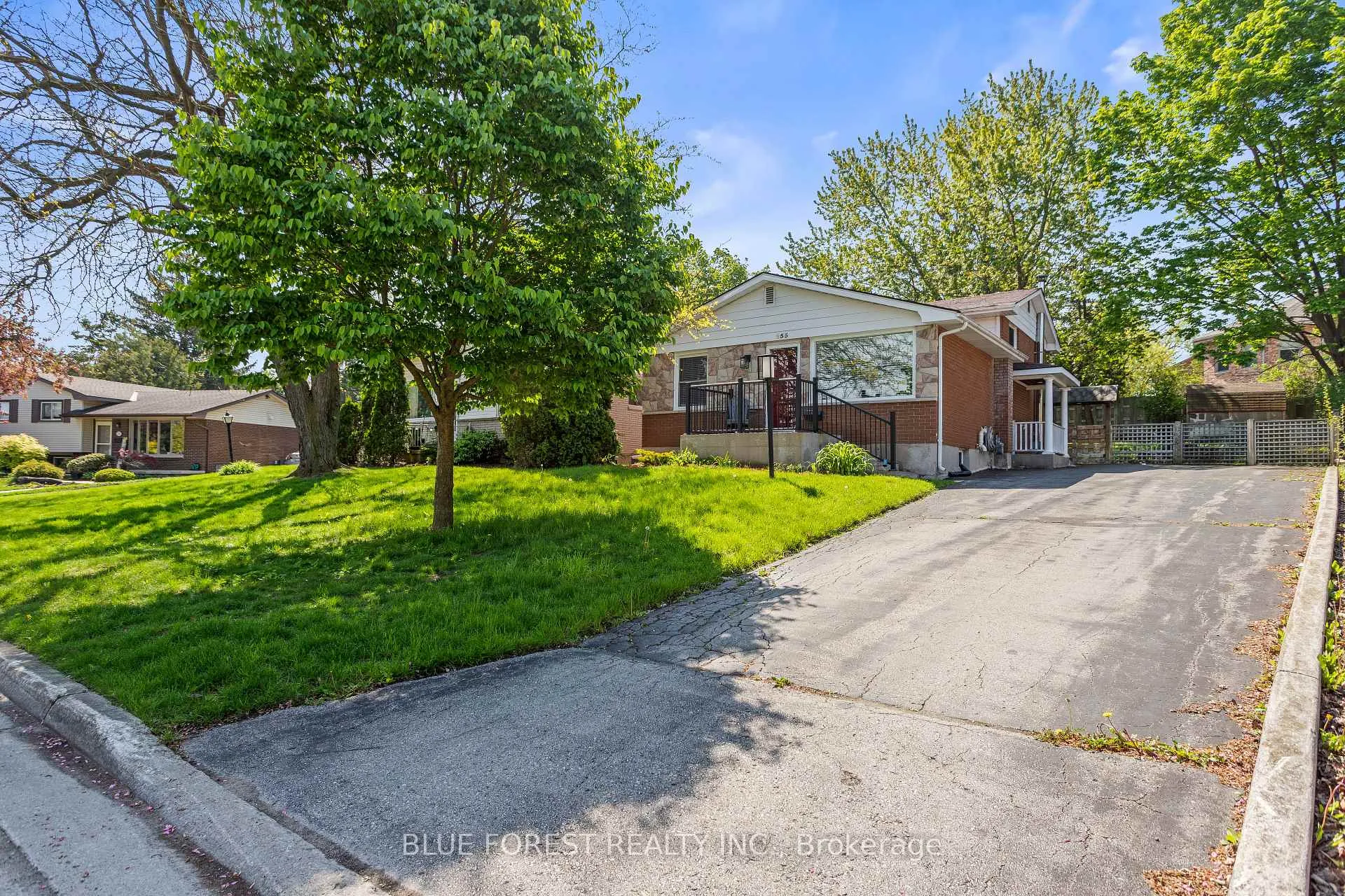 Photo 2 of 255 Delta Place, London, South D — HOMEH