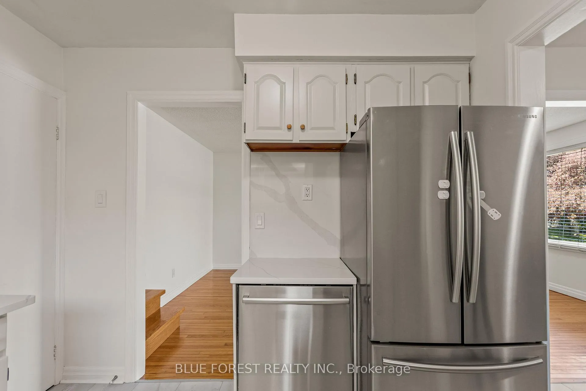 Photo 15 of 255 Delta Place, London, South D — HOMEH